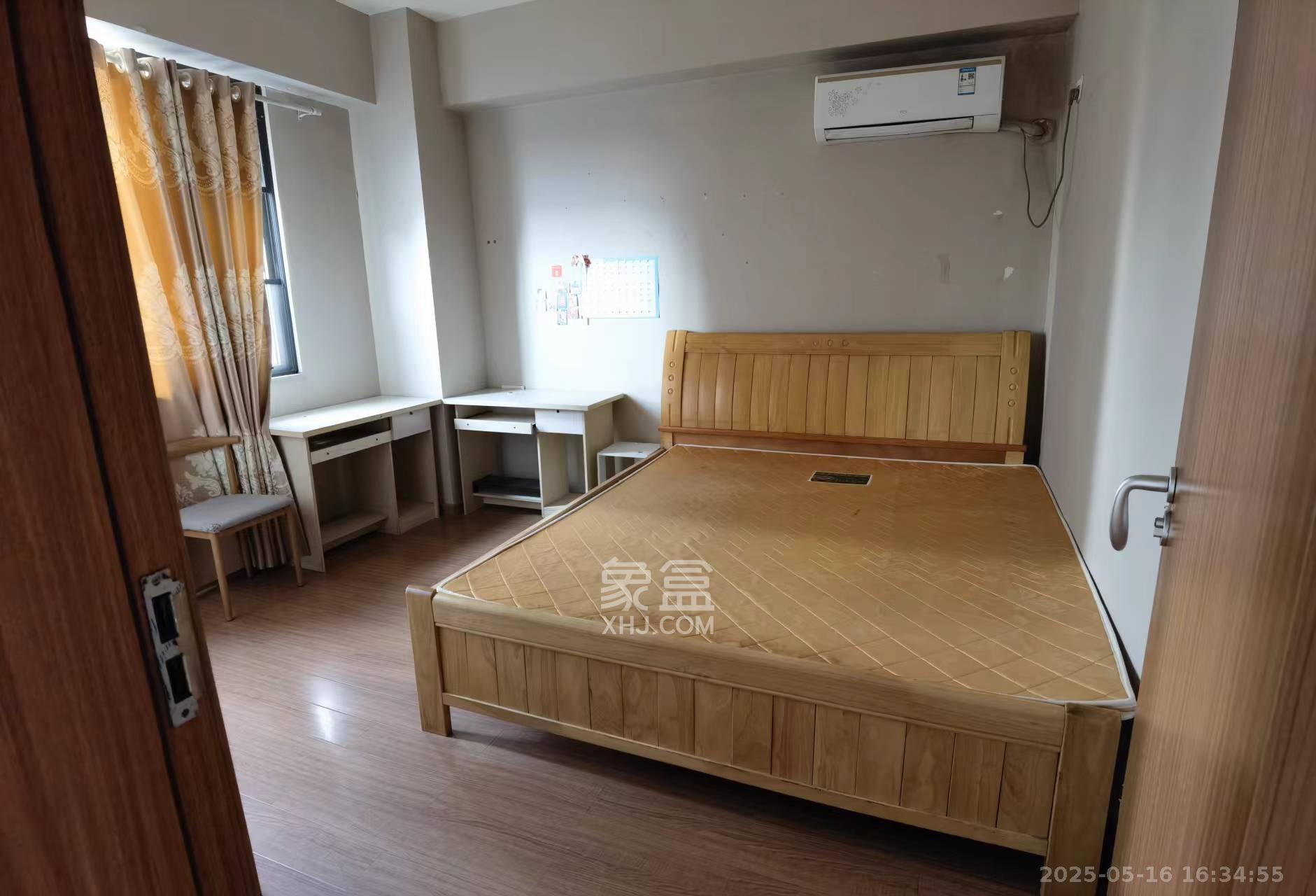 麓谷小镇  3室2厅1卫   2300.00元/月室内图