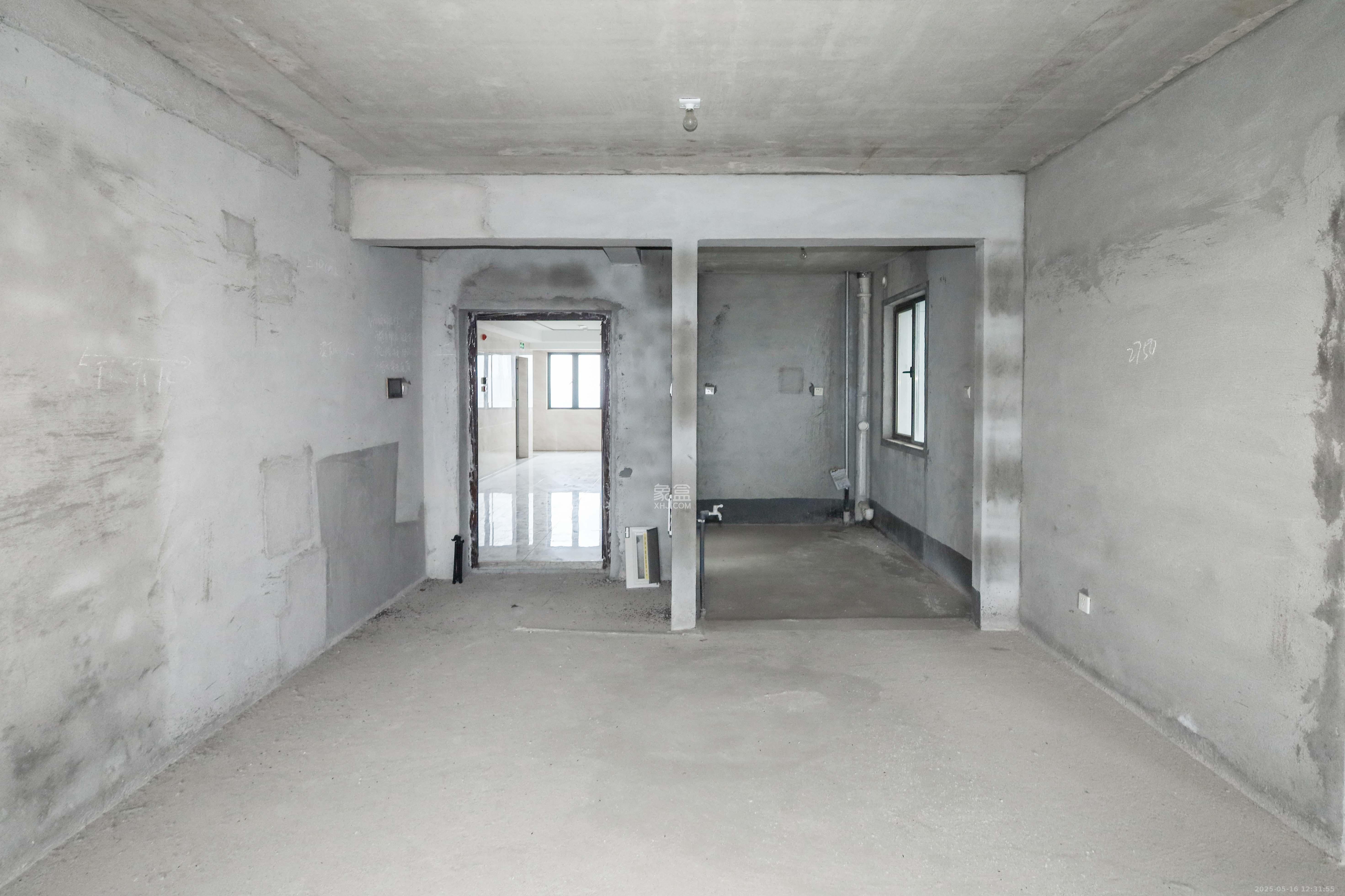 中冶中央公园  2室2厅1卫    75.0万客厅