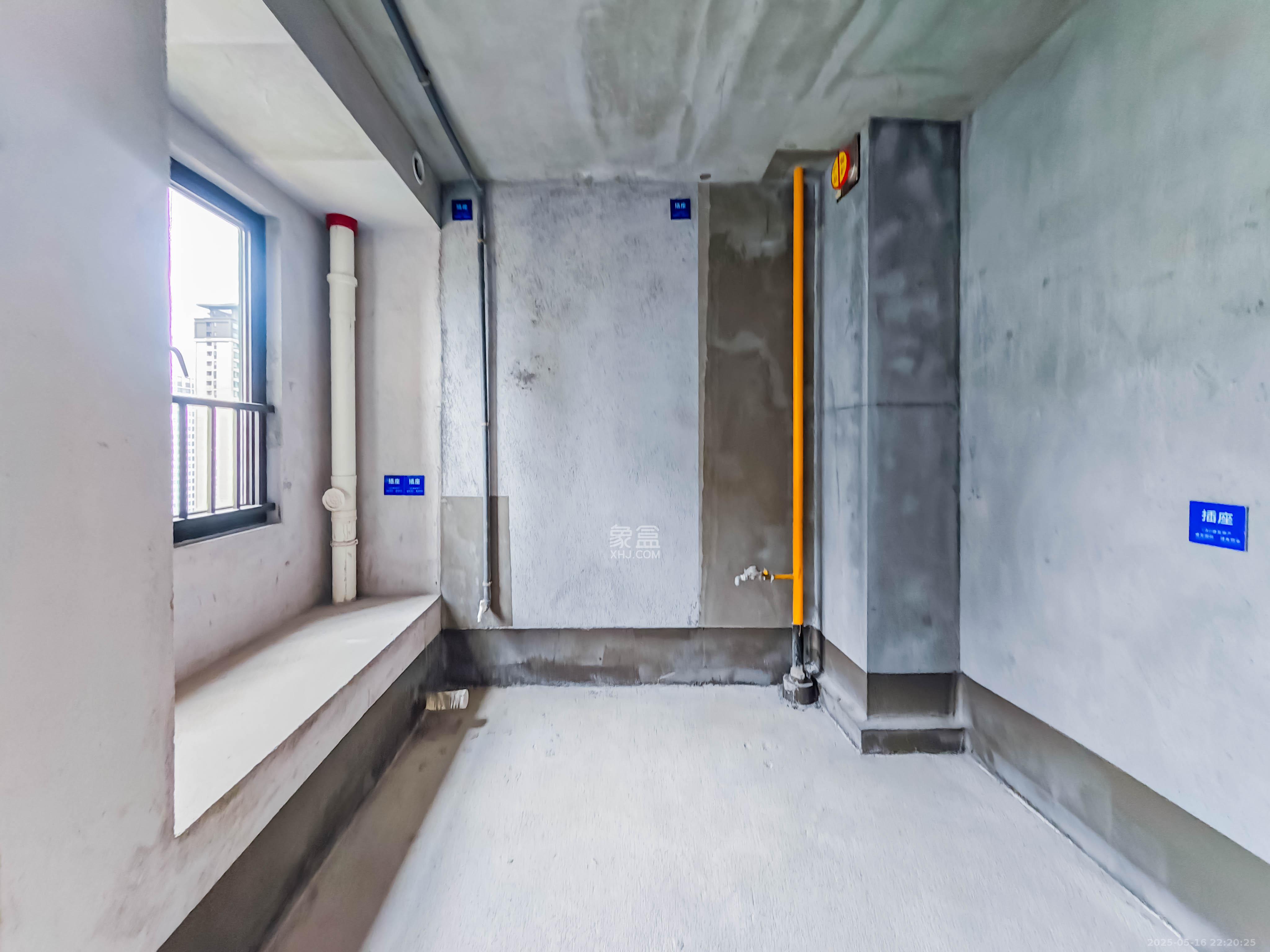 建发玖洲观澜  4室2厅2卫   200.00万其他
