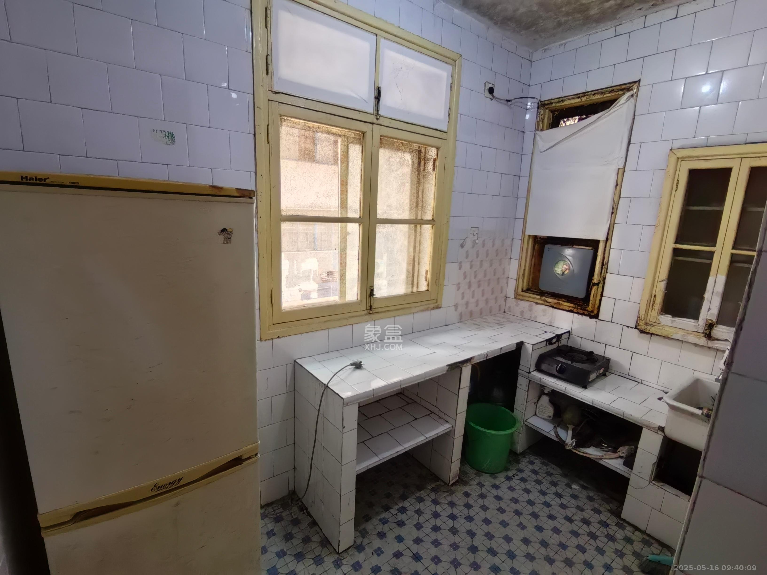 白沙啤酒公寓  2室2厅1卫    1400.0元/月 白沙啤酒公寓  2室2厅1卫    1400.0元/月室内图