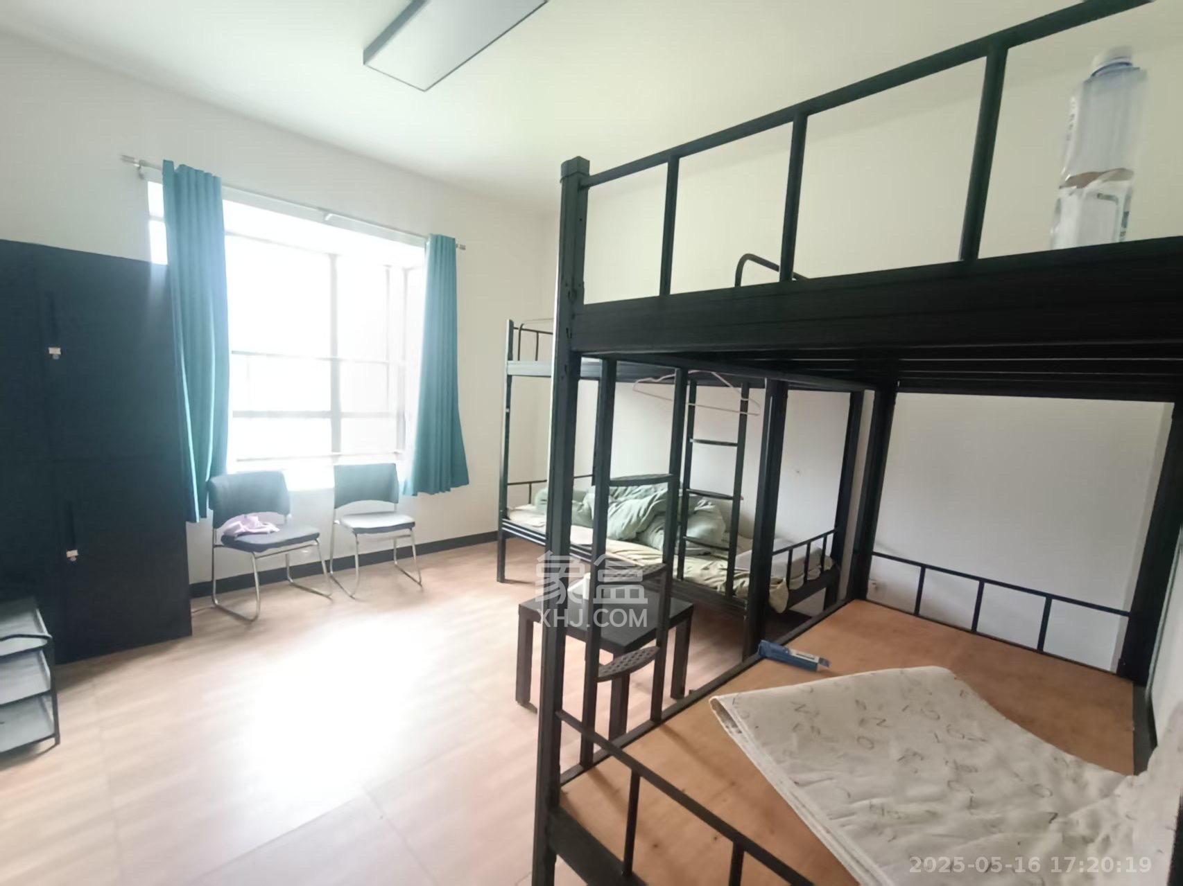 艺源颂雅小区(719街区) 5室0厅0卫 4000.0元/月 艺源颂雅小区(719街区) 5室0厅0卫 4000.0元/月室内图