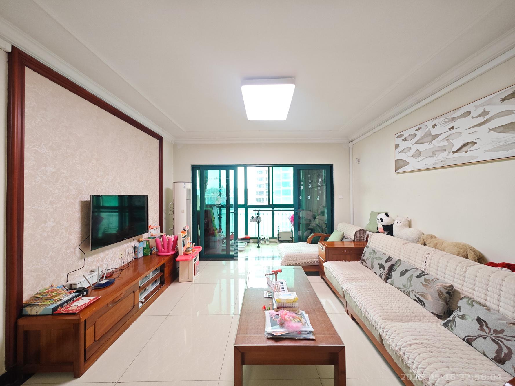 恒大城 3室2厅3卫 105.8万 恒大城 3室2厅3卫 105.8万客厅