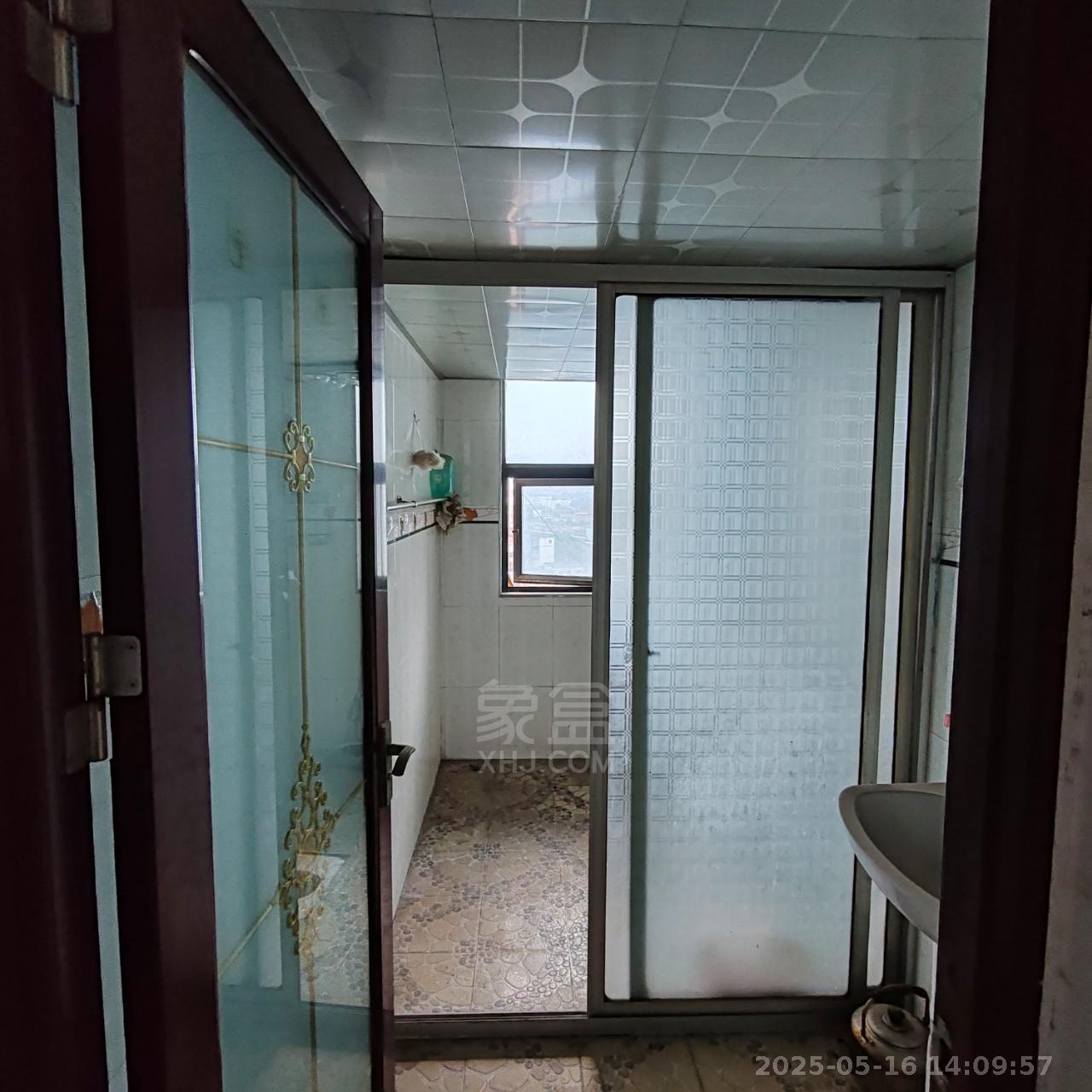 圣华名城建设北路110号 4室2厅1卫 1400.00元/月 圣华名城建设北路110号 4室2厅1卫 1400.00元/月室内图