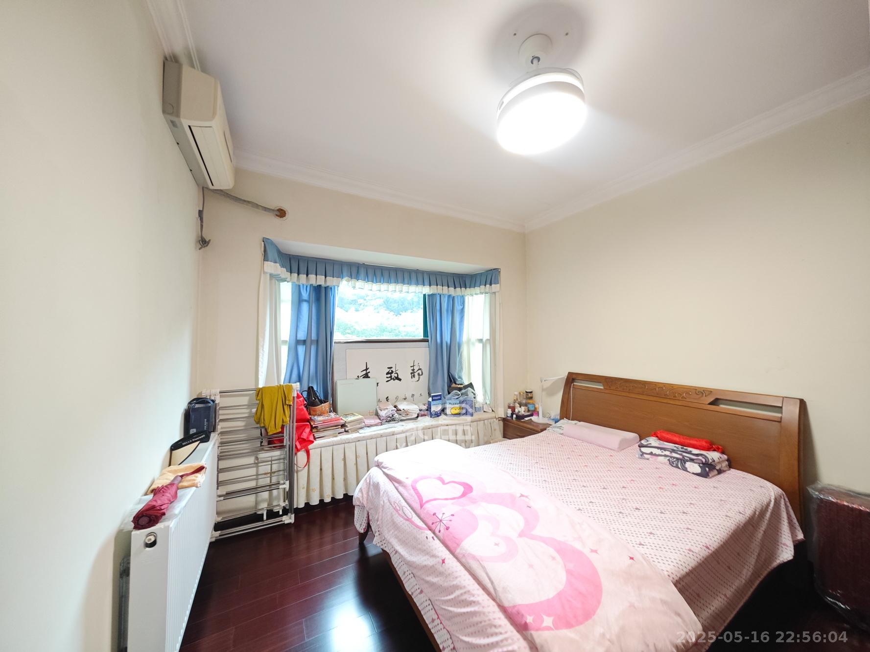 恒大城 3室2厅3卫 105.8万 恒大城 3室2厅3卫 105.8万卧室