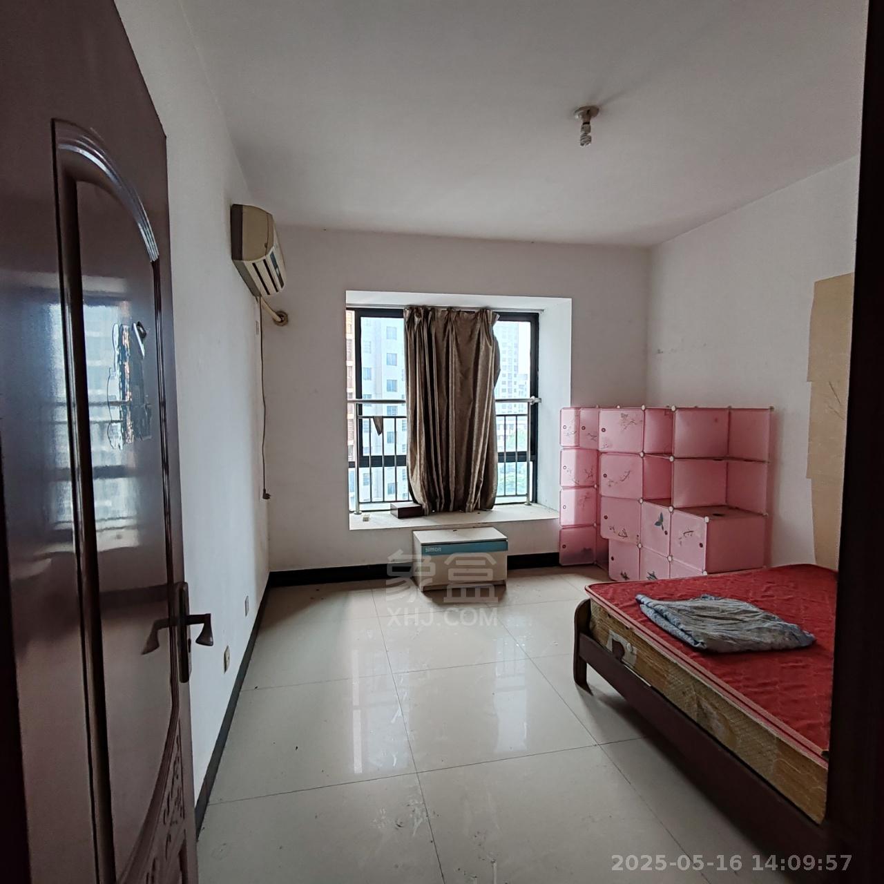 圣华名城建设北路110号 4室2厅1卫 1400.00元/月 圣华名城建设北路110号 4室2厅1卫 1400.00元/月室内图