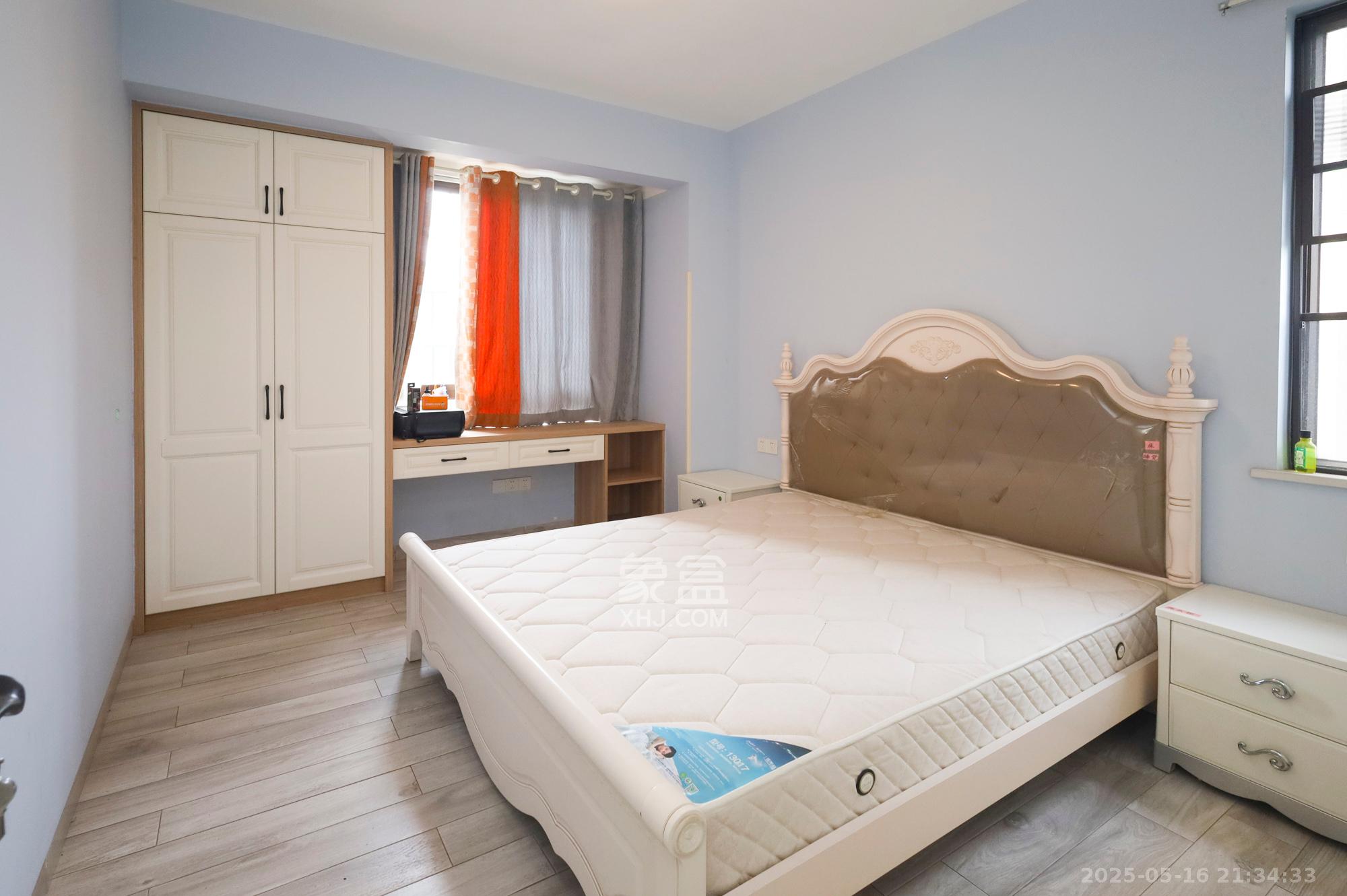 水映加州 3室2厅1卫 150.0万 水映加州 3室2厅1卫 150.0万卧室