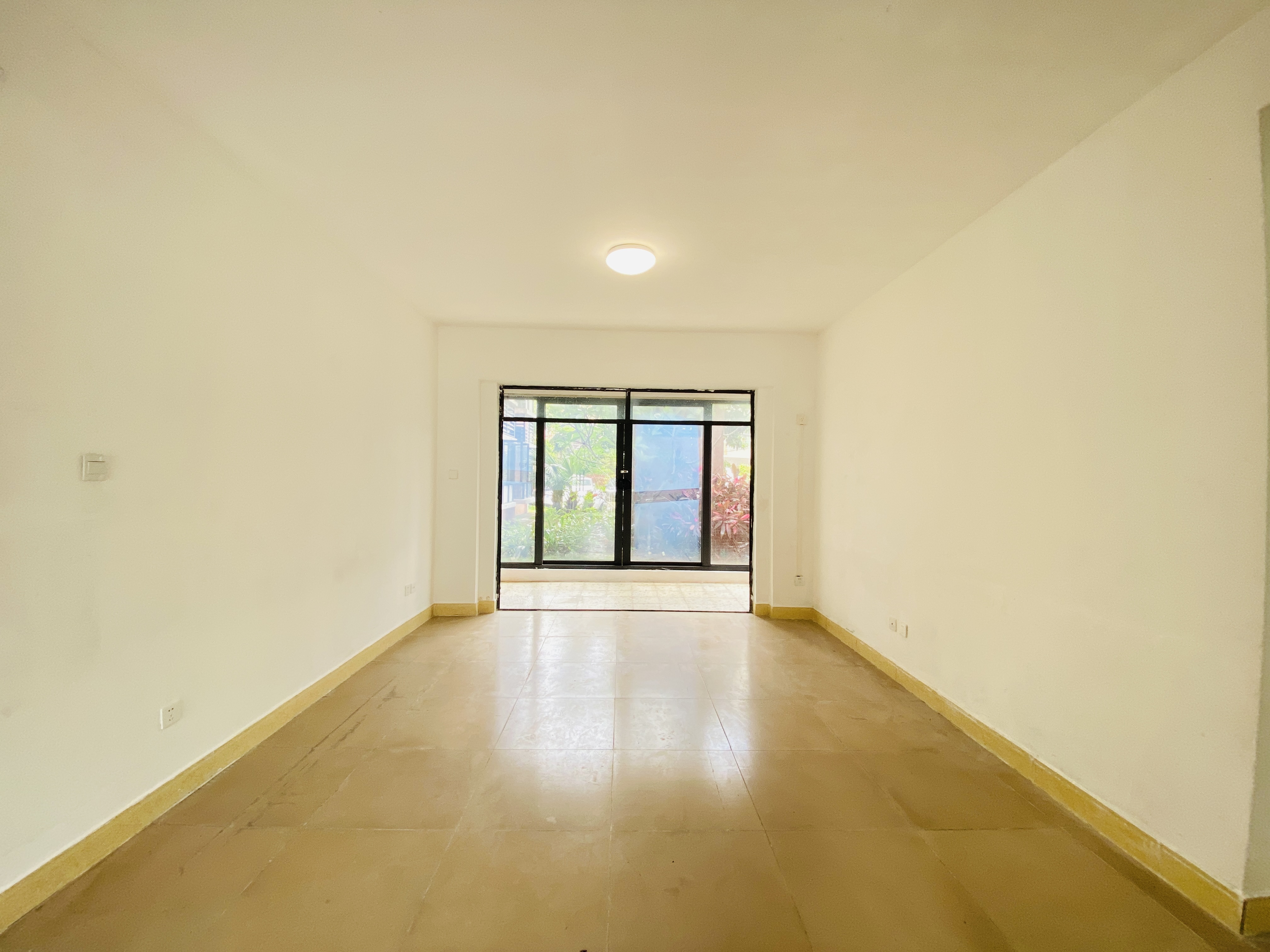 红城湖延长线(别名:滨江华庭) 3室2厅1卫 3800.0元/月 红城湖延长线(别名:滨江华庭) 3室2厅1卫 3800.0元/月室内图