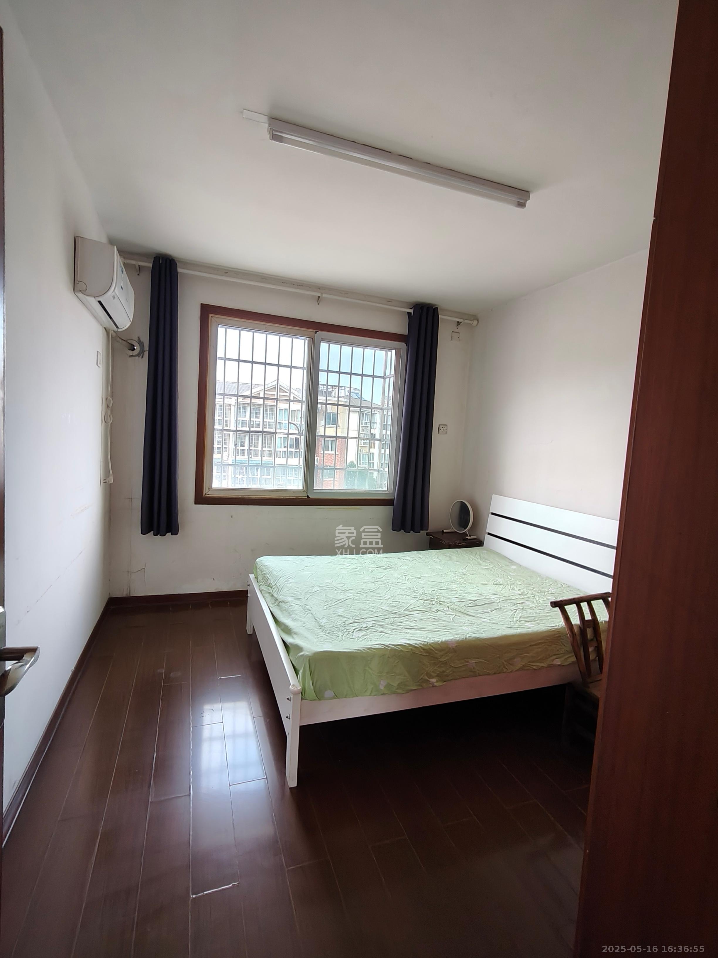 咸嘉花园  3室2厅1卫   1700.00元/月室内图