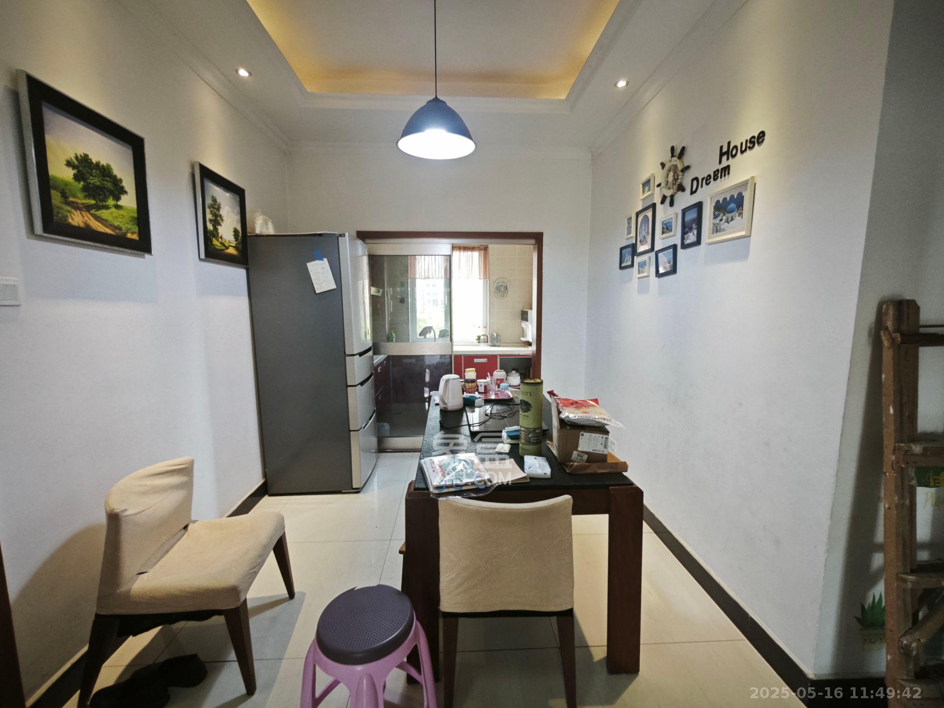 山水湾  2室2厅1卫    1550.0元/月 山水湾  2室2厅1卫    1550.0元/月室内图