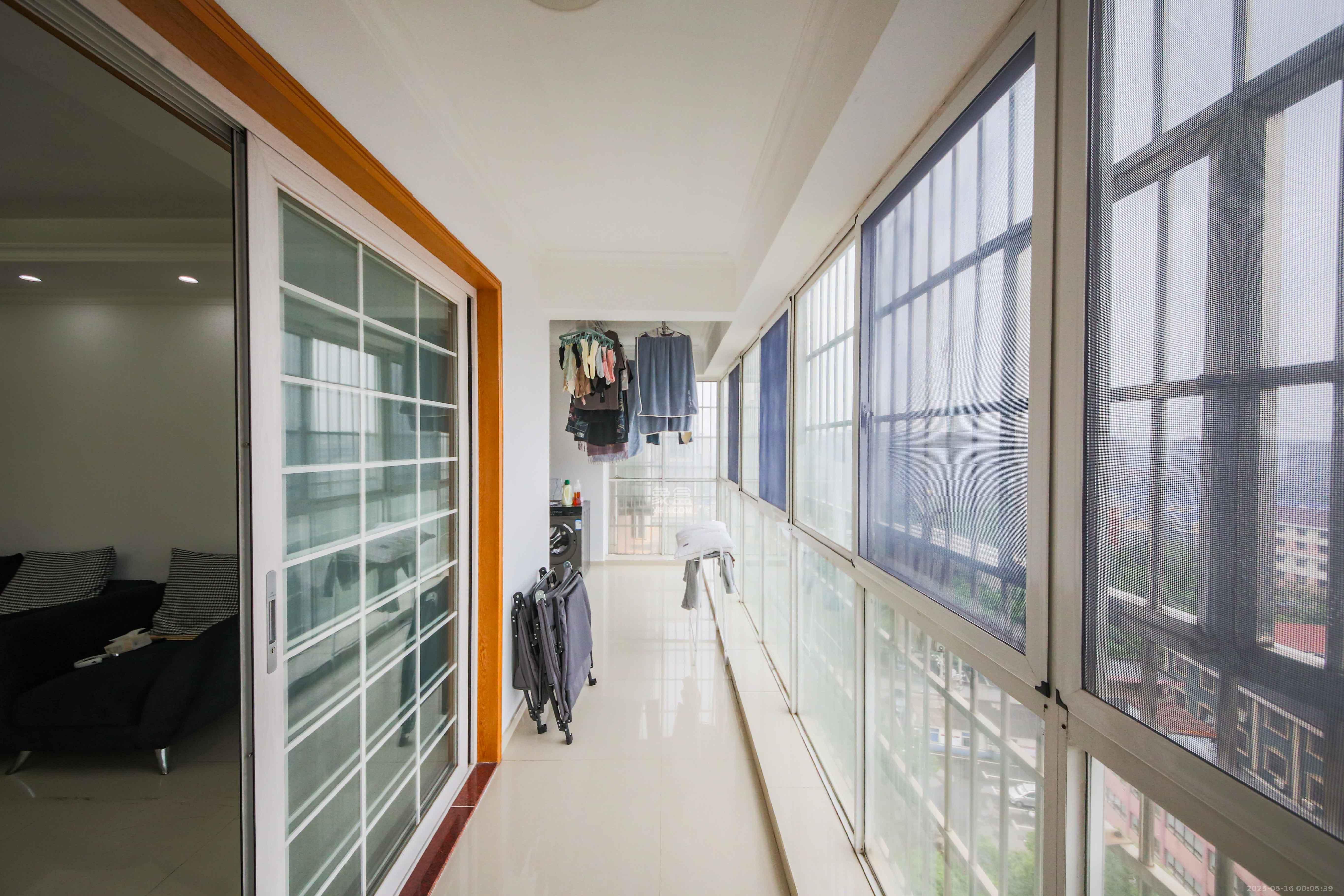 升远君尚嘉筑  3室2厅2卫    112.0万 升远君尚嘉筑  3室2厅2卫    112.0万阳台