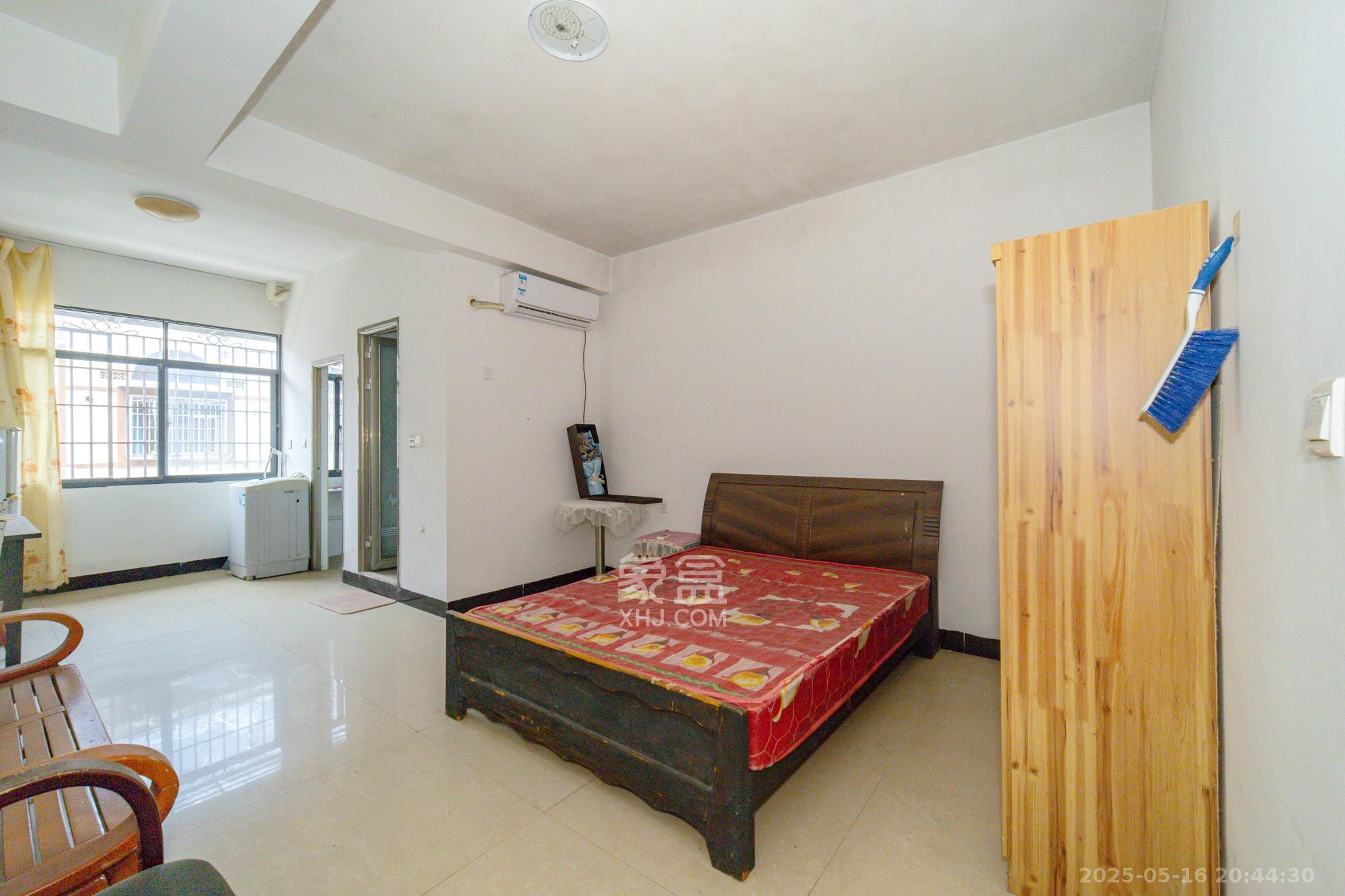 星沙三区 10室0厅0卫 265.0万 星沙三区 10室0厅0卫 265.0万客厅