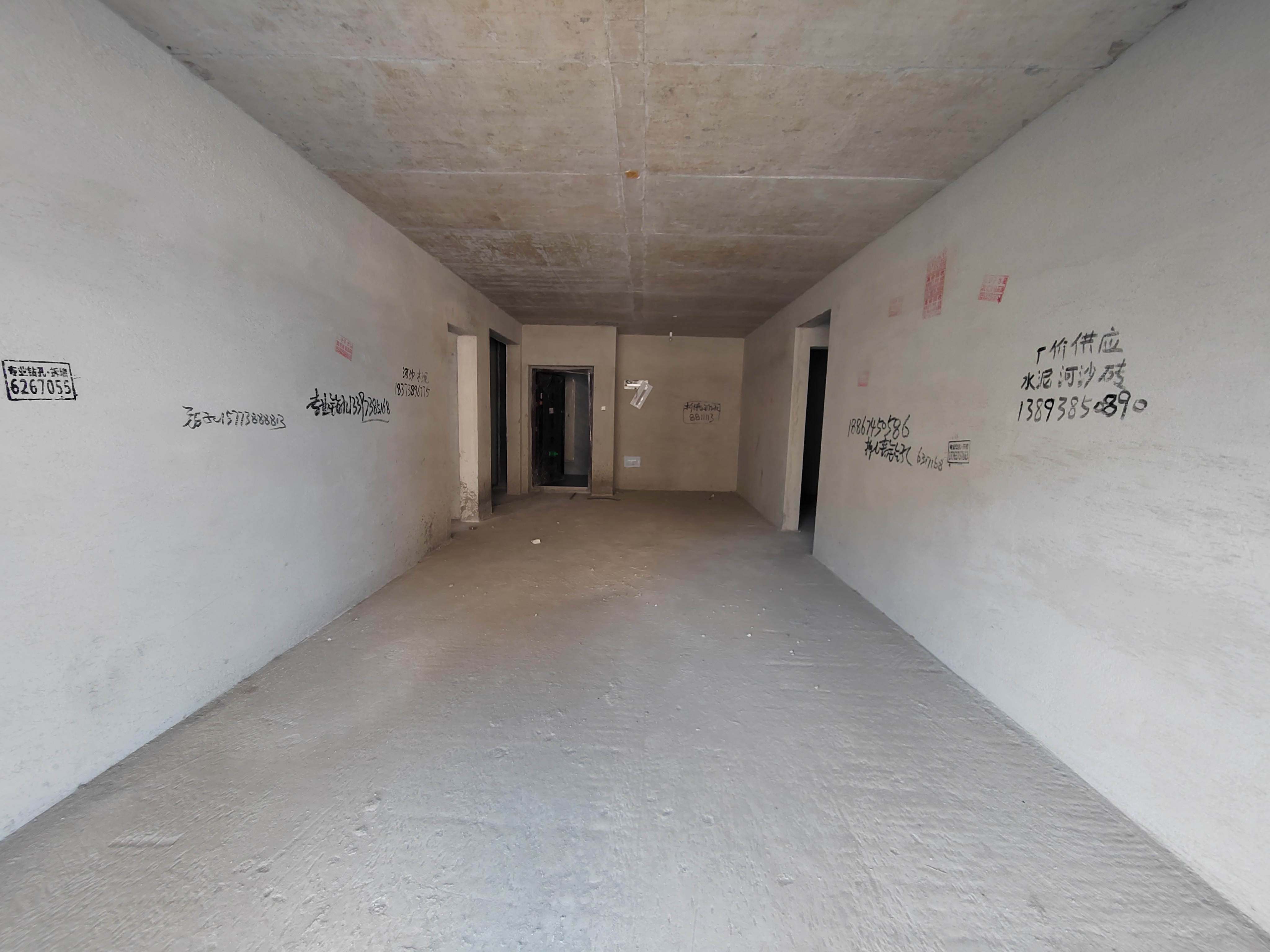 徐福桃花源 3室2厅2卫 65.8万 徐福桃花源 3室2厅2卫 65.8万客厅