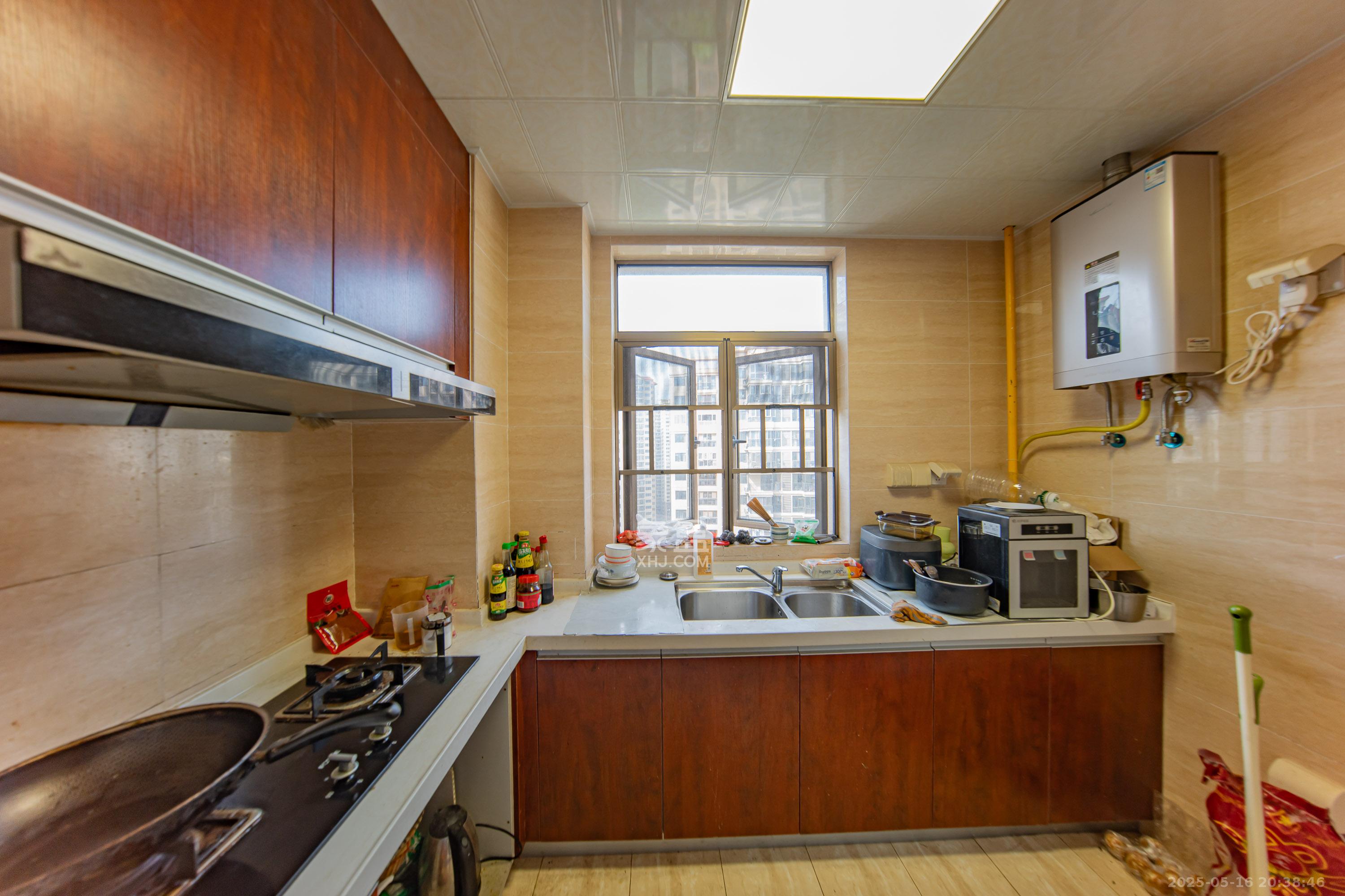 江山帝景哈佛 3室2厅2卫 110.0万 江山帝景哈佛 3室2厅2卫 110.0万厨房