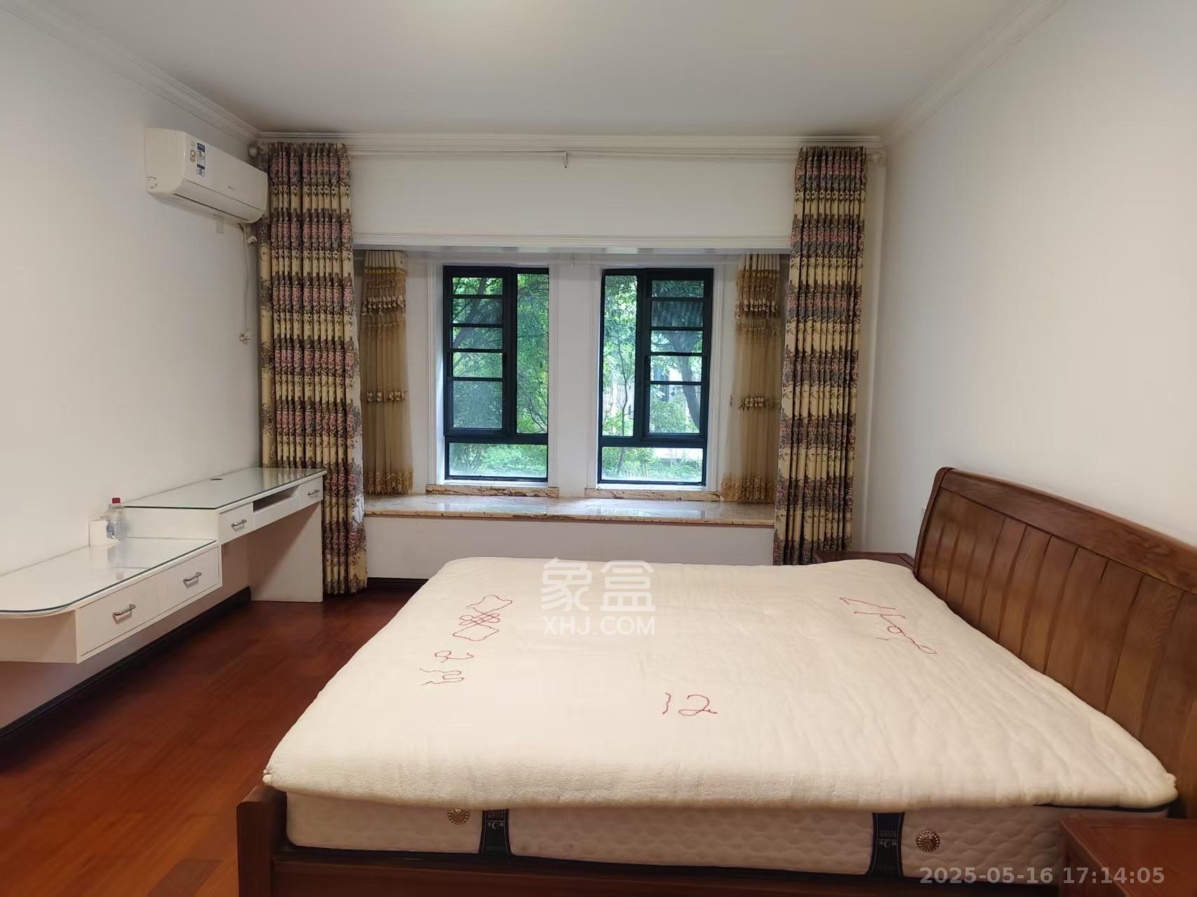 鑫远尚玺苑 4室2厅2卫 4300.0元/月 鑫远尚玺苑 4室2厅2卫 4300.0元/月室内图