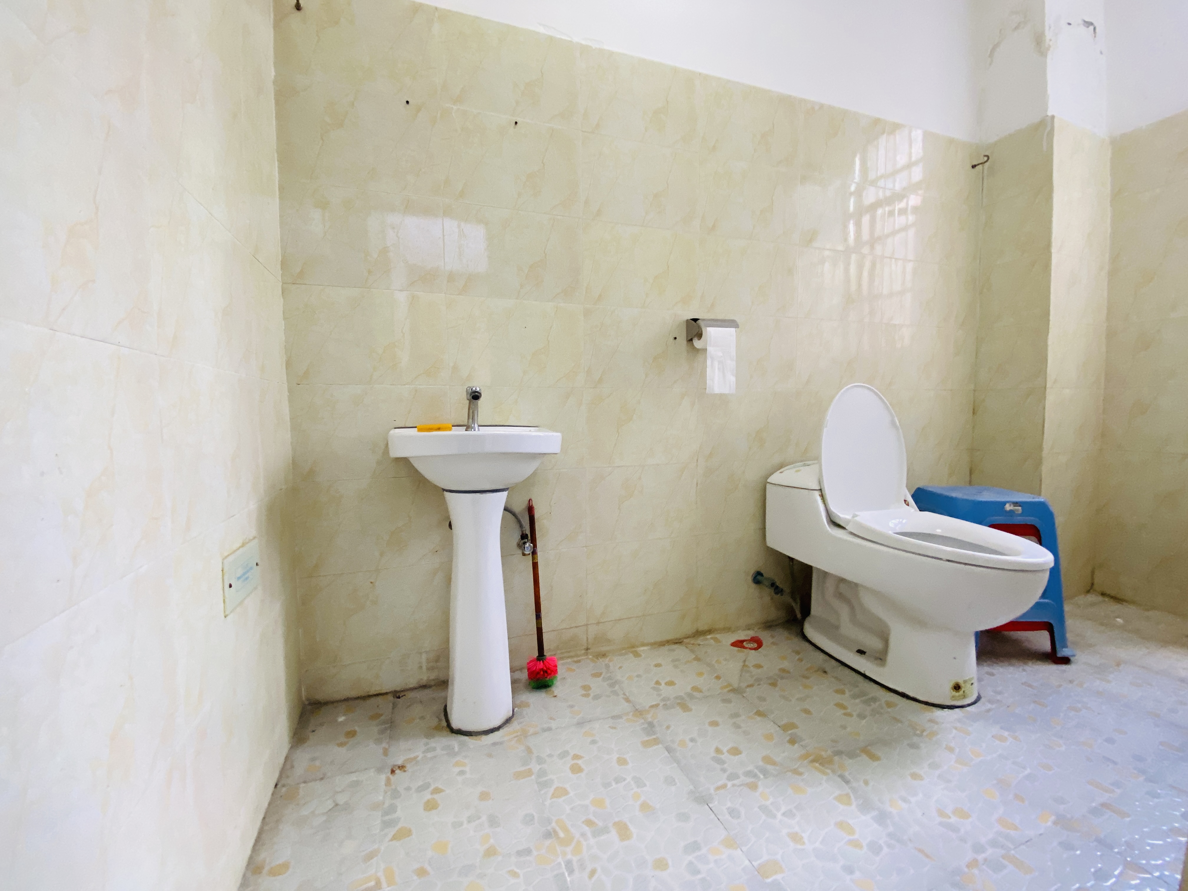 红城湖延长线(别名:滨江华庭) 3室2厅1卫 3800.0元/月 红城湖延长线(别名:滨江华庭) 3室2厅1卫 3800.0元/月室内图