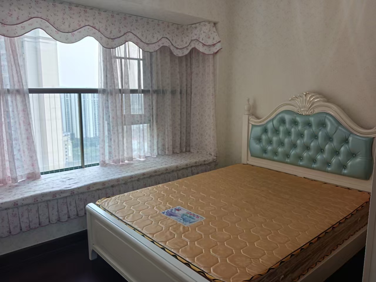恒大绿洲  1室1厅1卫    1500.0元/月室内图1