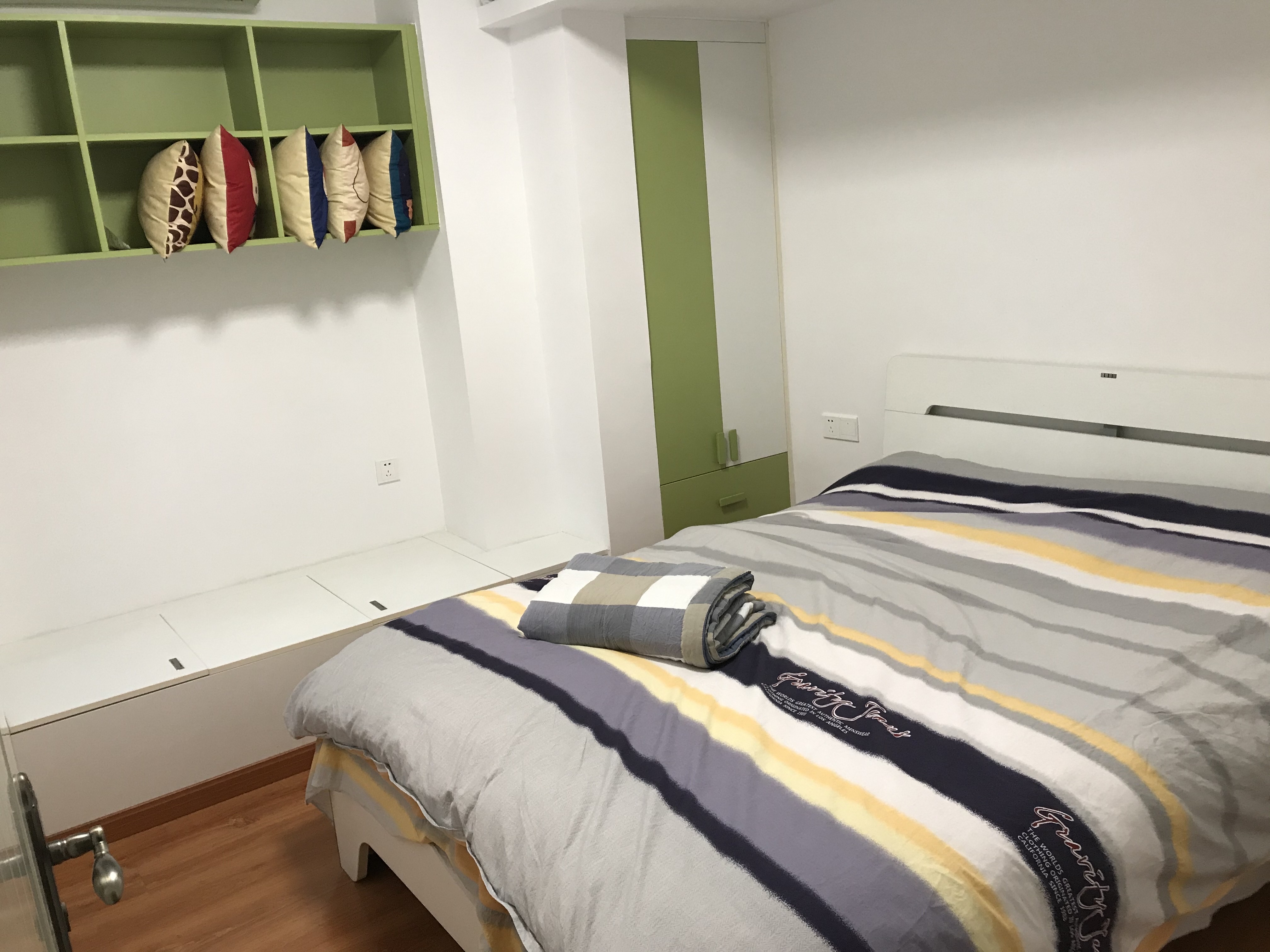 高盛澧园一二期 2室2厅2卫 1500.00元/月 高盛澧园一二期 2室2厅2卫 1500.00元/月室内图