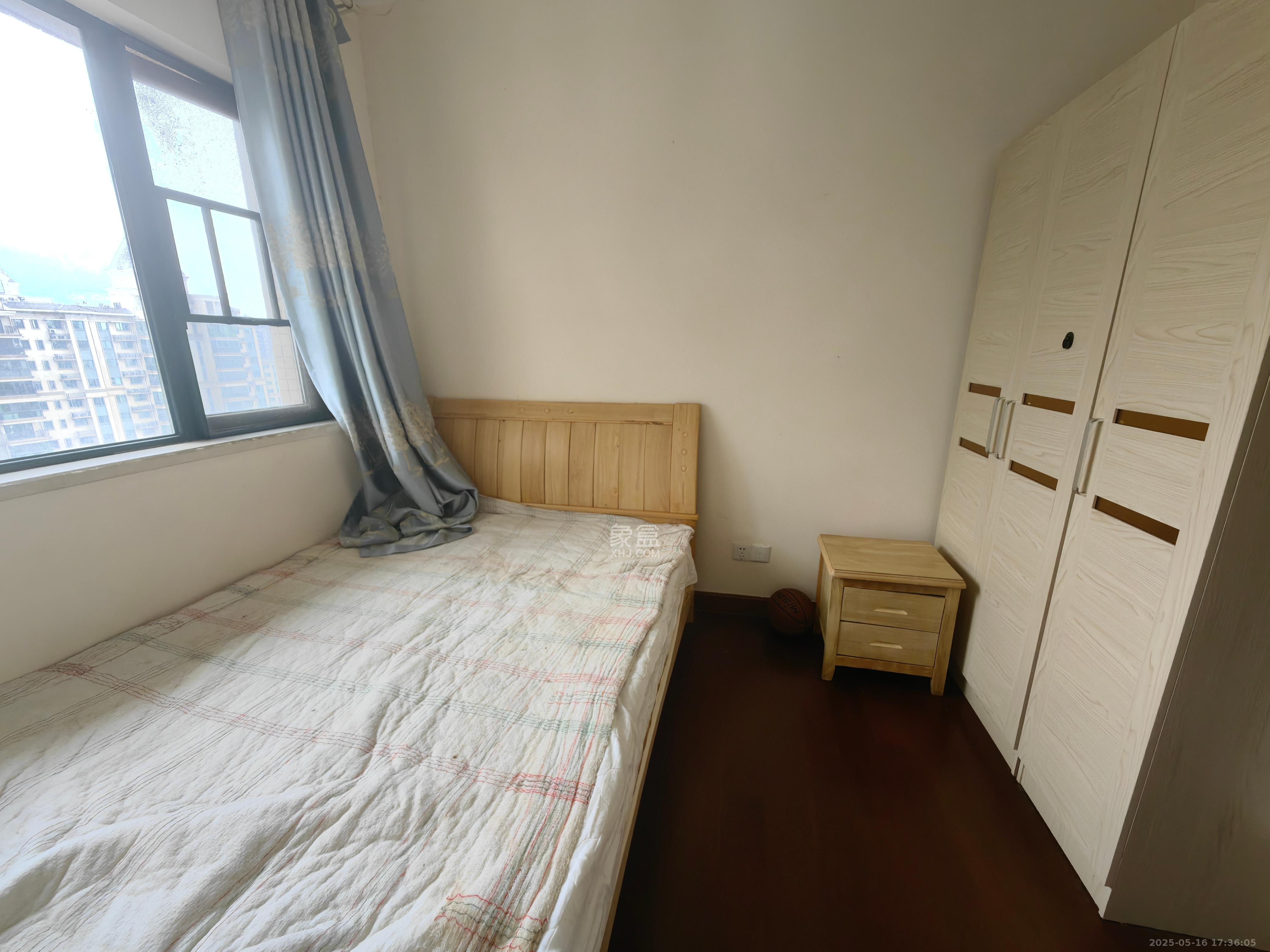 恒大翡翠华庭  3室2厅1卫   2800.00元/月室内图