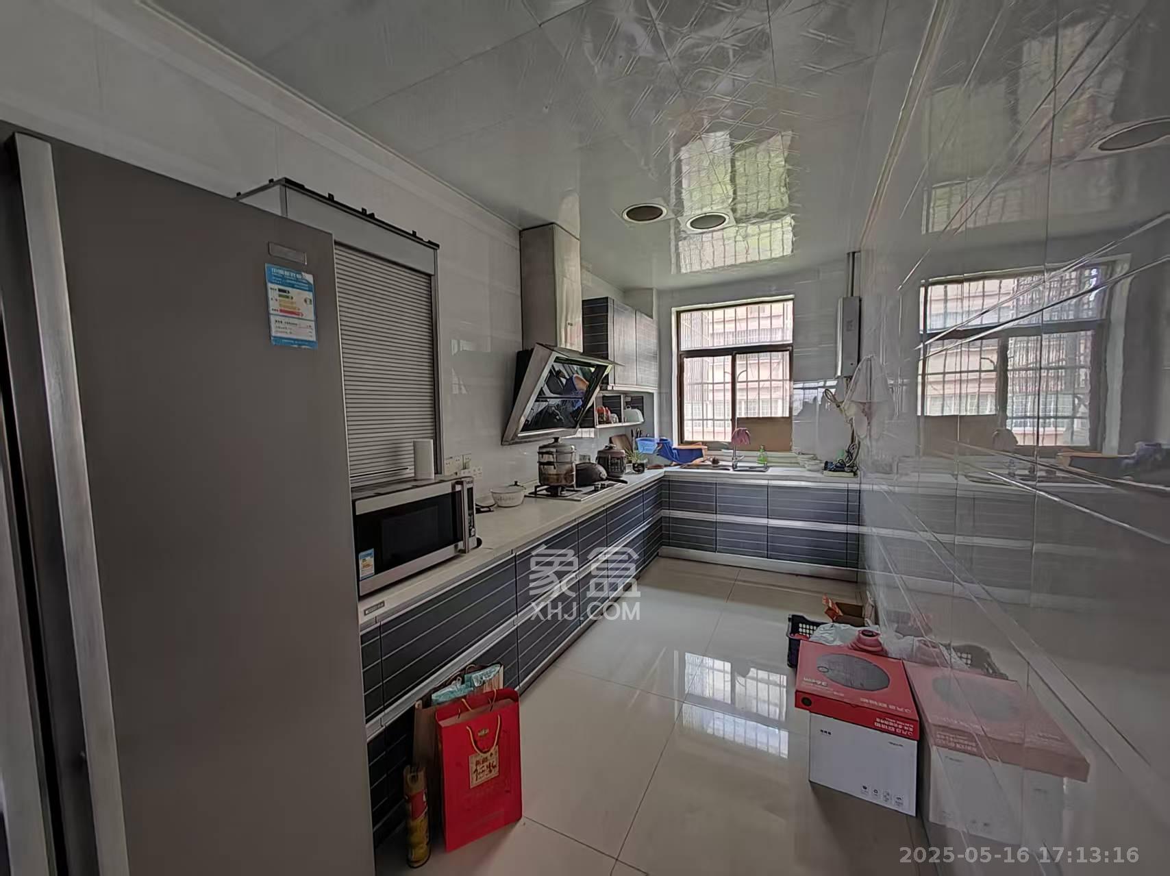 瑞鸿山庄 4室2厅2卫 49.8万 瑞鸿山庄 4室2厅2卫 49.8万室内图