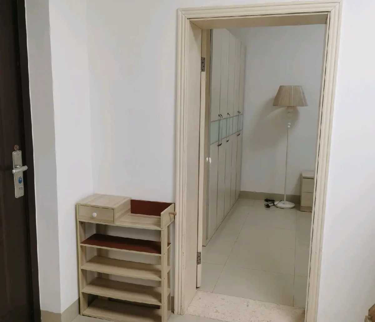 宜家广场  2室1厅1卫    90.0万 宜家广场  2室1厅1卫    90.0万室内图