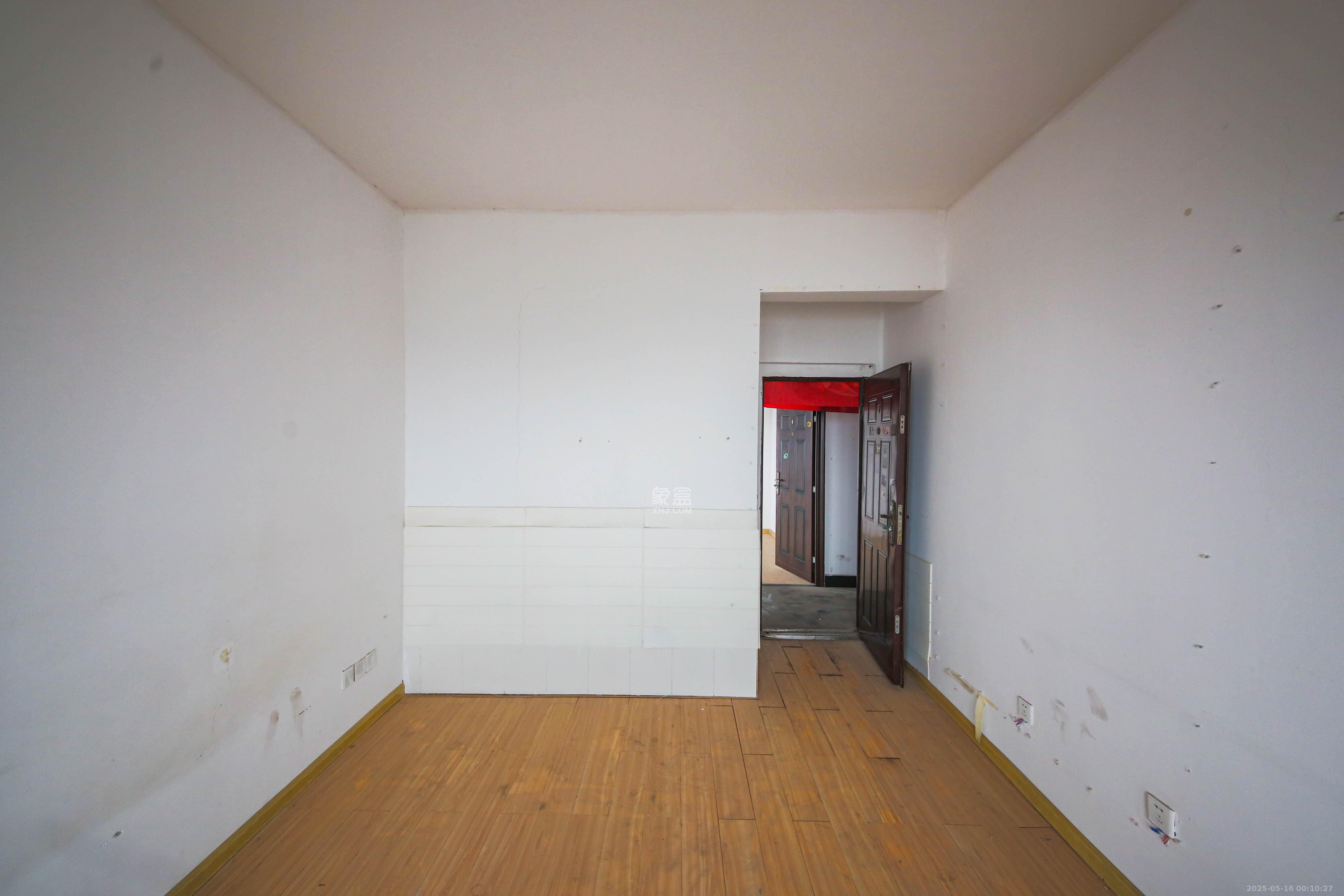 富兴嘉城(富兴汇中央)  2室2厅1卫    72.0万 富兴嘉城(富兴汇中央)  2室2厅1卫    72.0万卧室