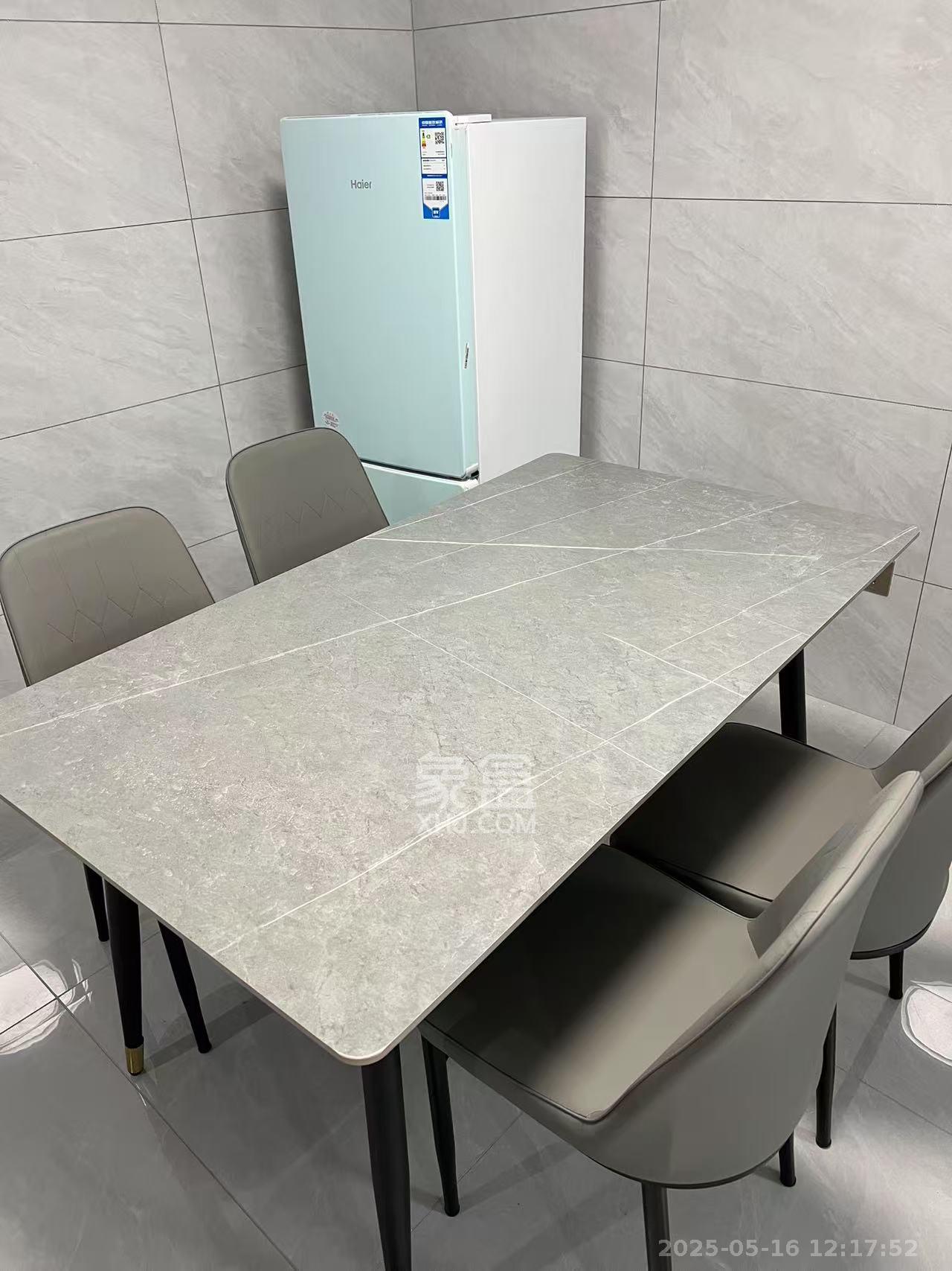 东岸梅园小区  2室2厅1卫   2200.00元/月室内图