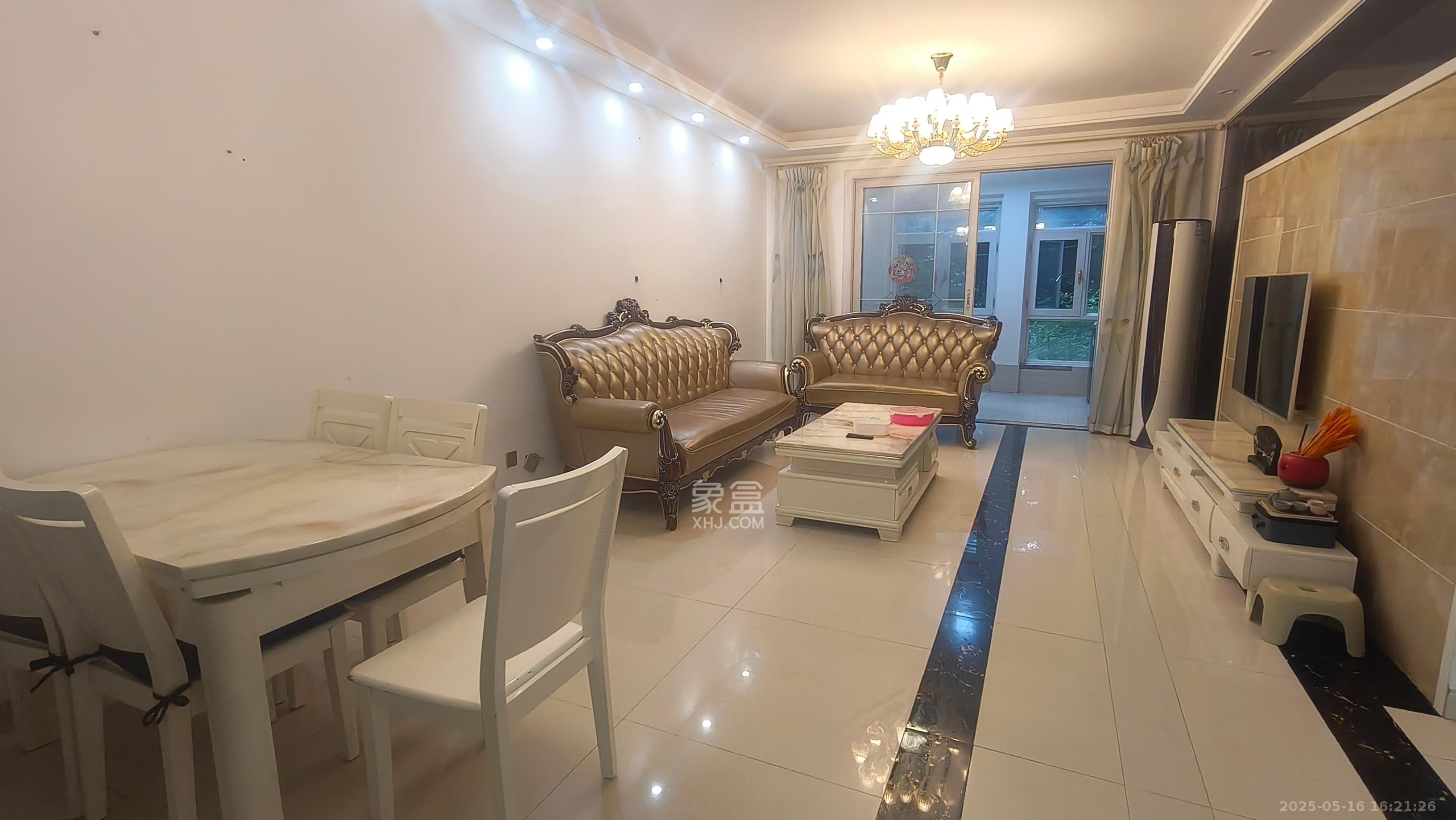 第六都(陆都小区) 3室2厅2卫 4200.0元/月 第六都(陆都小区) 3室2厅2卫 4200.0元/月室内图