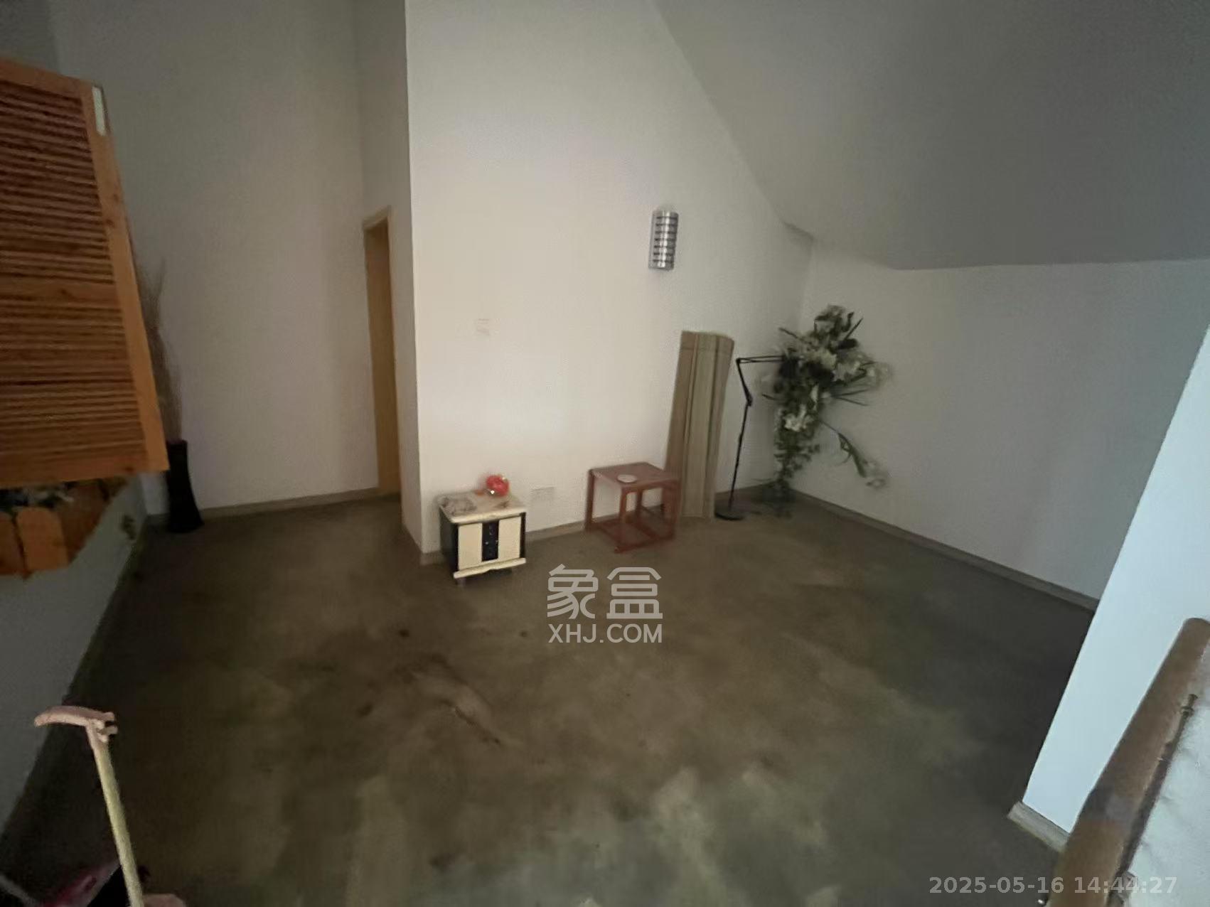 盛世康城  4室2厅2卫   1700.00元/月室内图