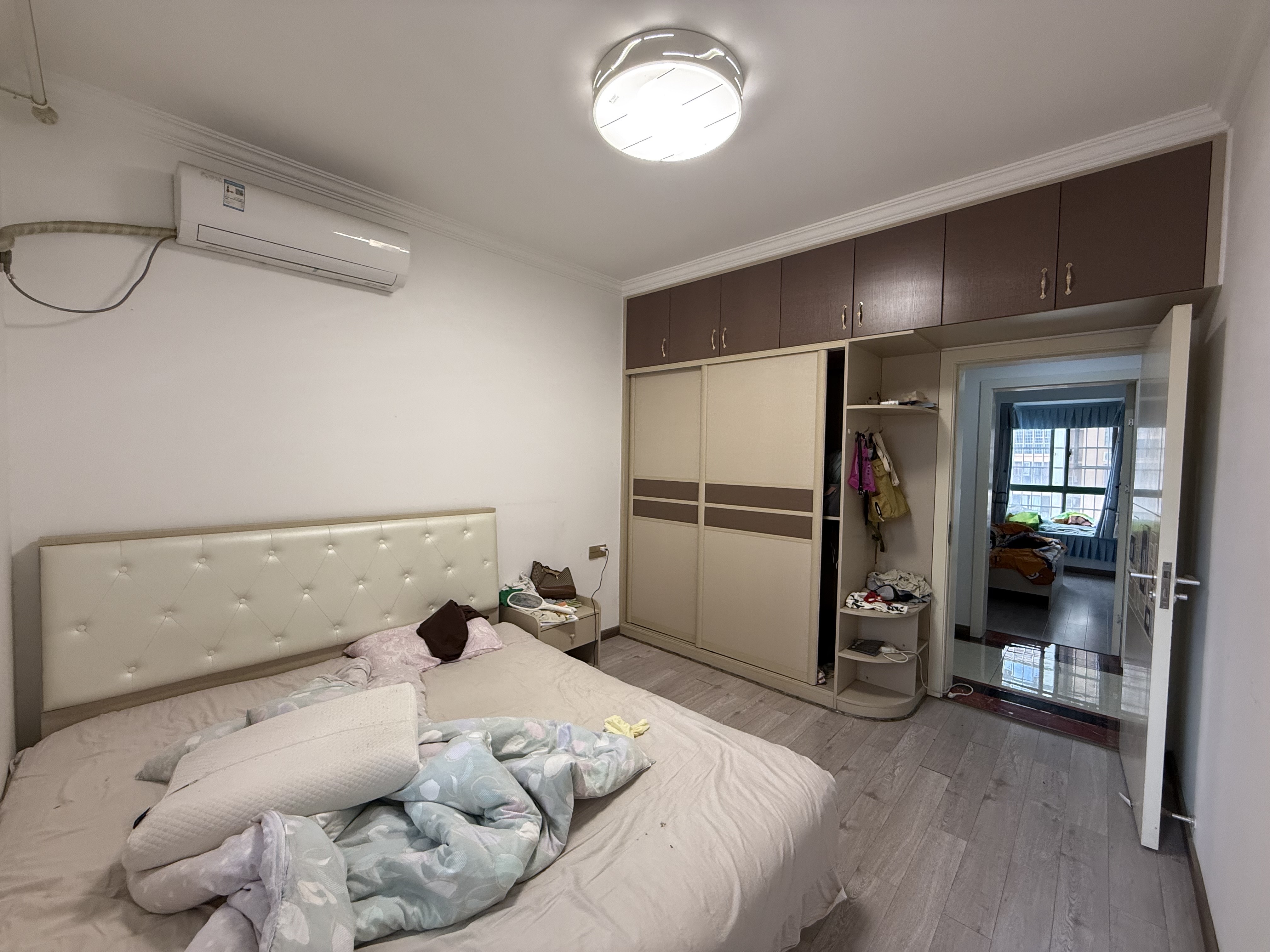 株山国际世家 3室2厅2卫 66.8万 株山国际世家 3室2厅2卫 66.8万客厅