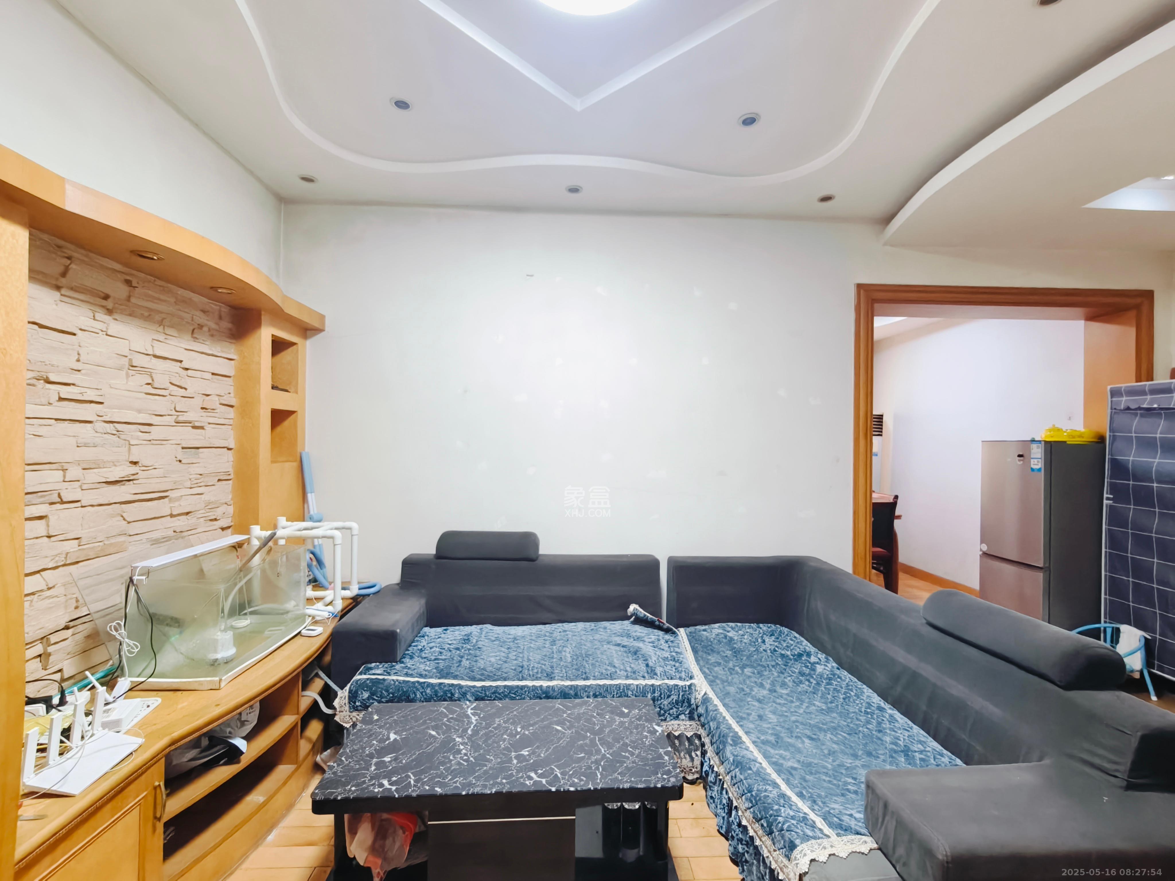 湖南省体育局单位宿舍（省体总会宿舍）  3室2厅1卫   2100.00元/月室内图1
