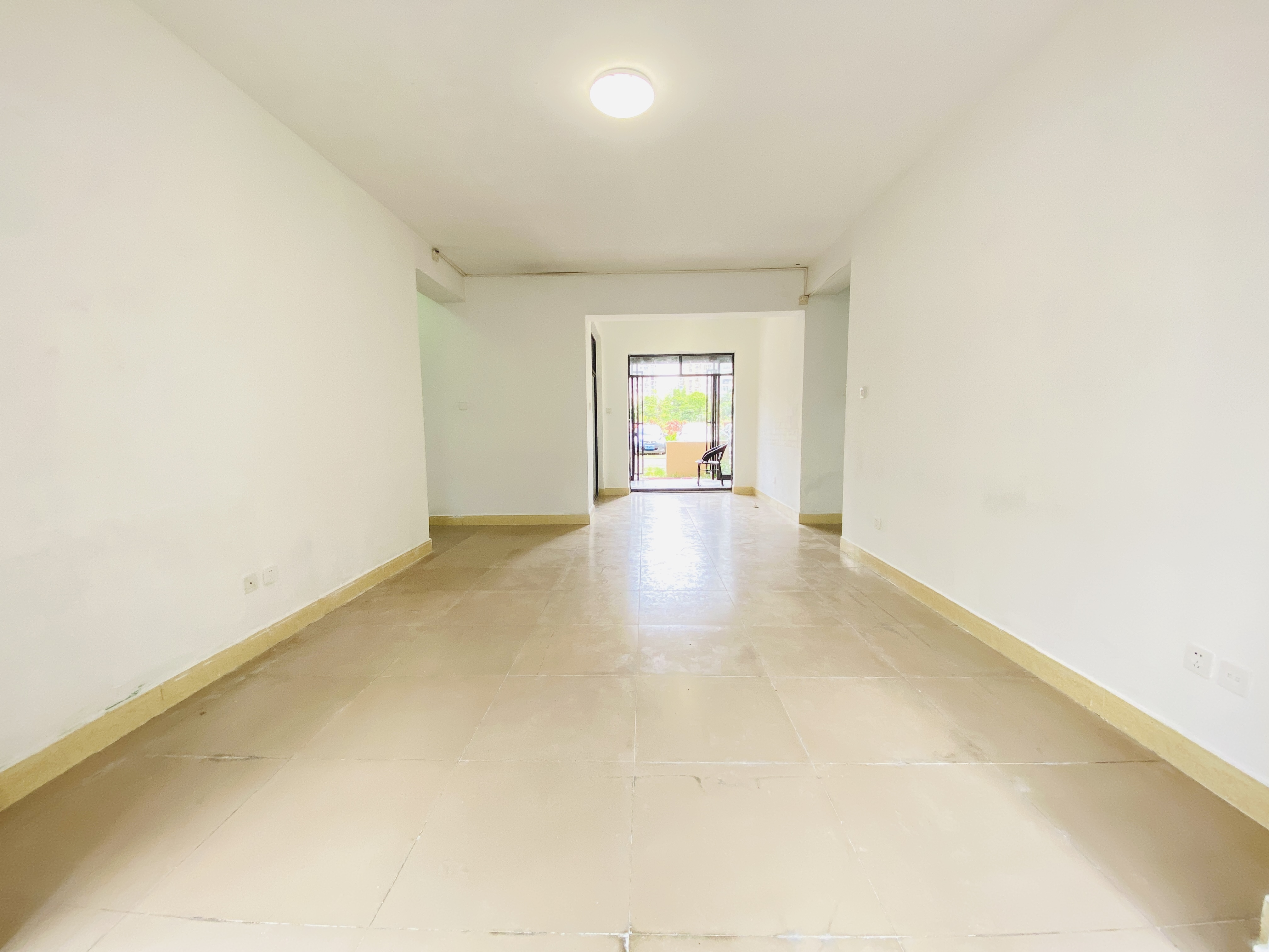 红城湖延长线(别名:滨江华庭) 3室2厅1卫 3800.0元/月 红城湖延长线(别名:滨江华庭) 3室2厅1卫 3800.0元/月室内图