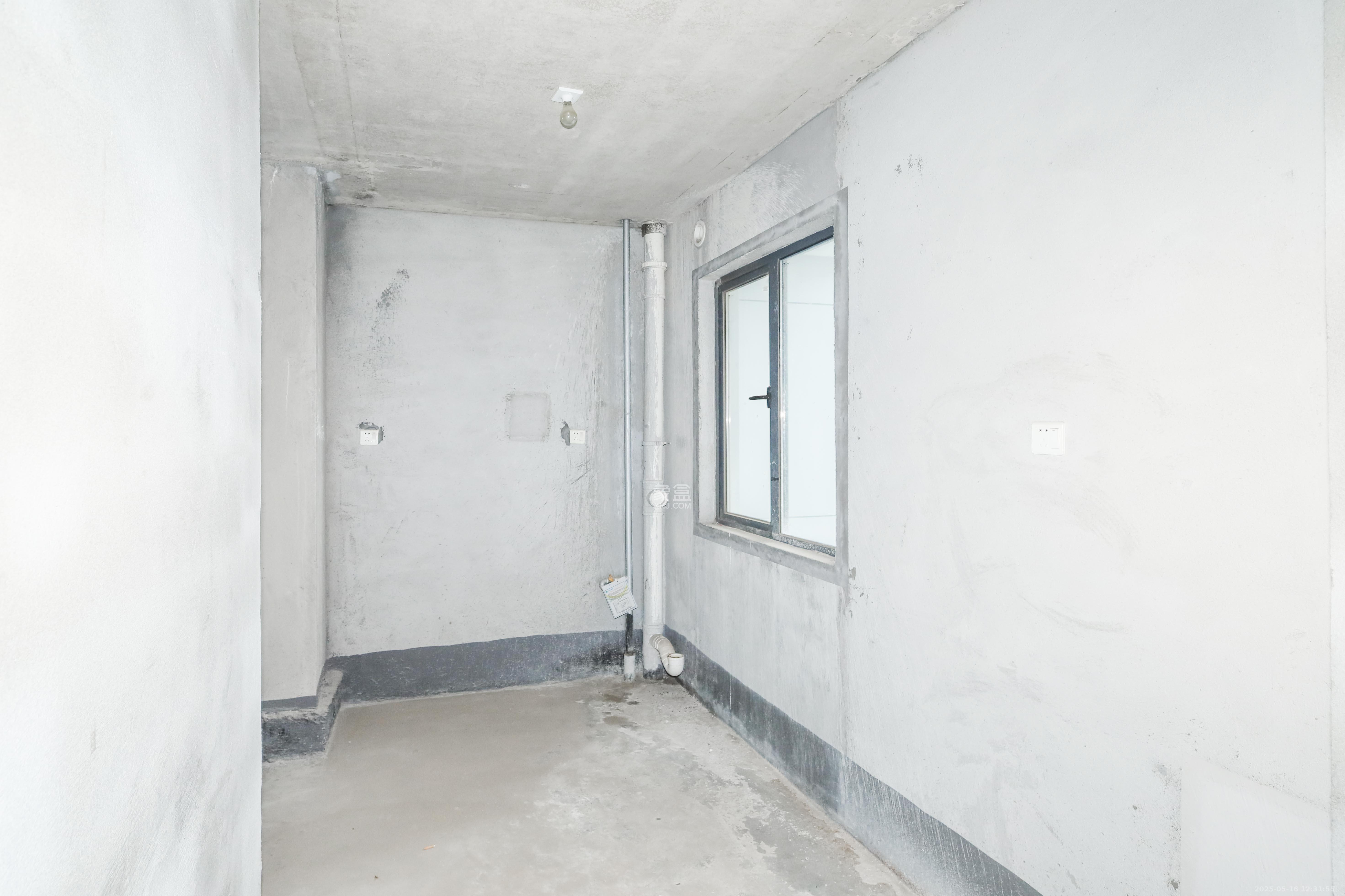 中冶中央公园  2室2厅1卫    75.0万 中冶中央公园  2室2厅1卫    75.0万厨房