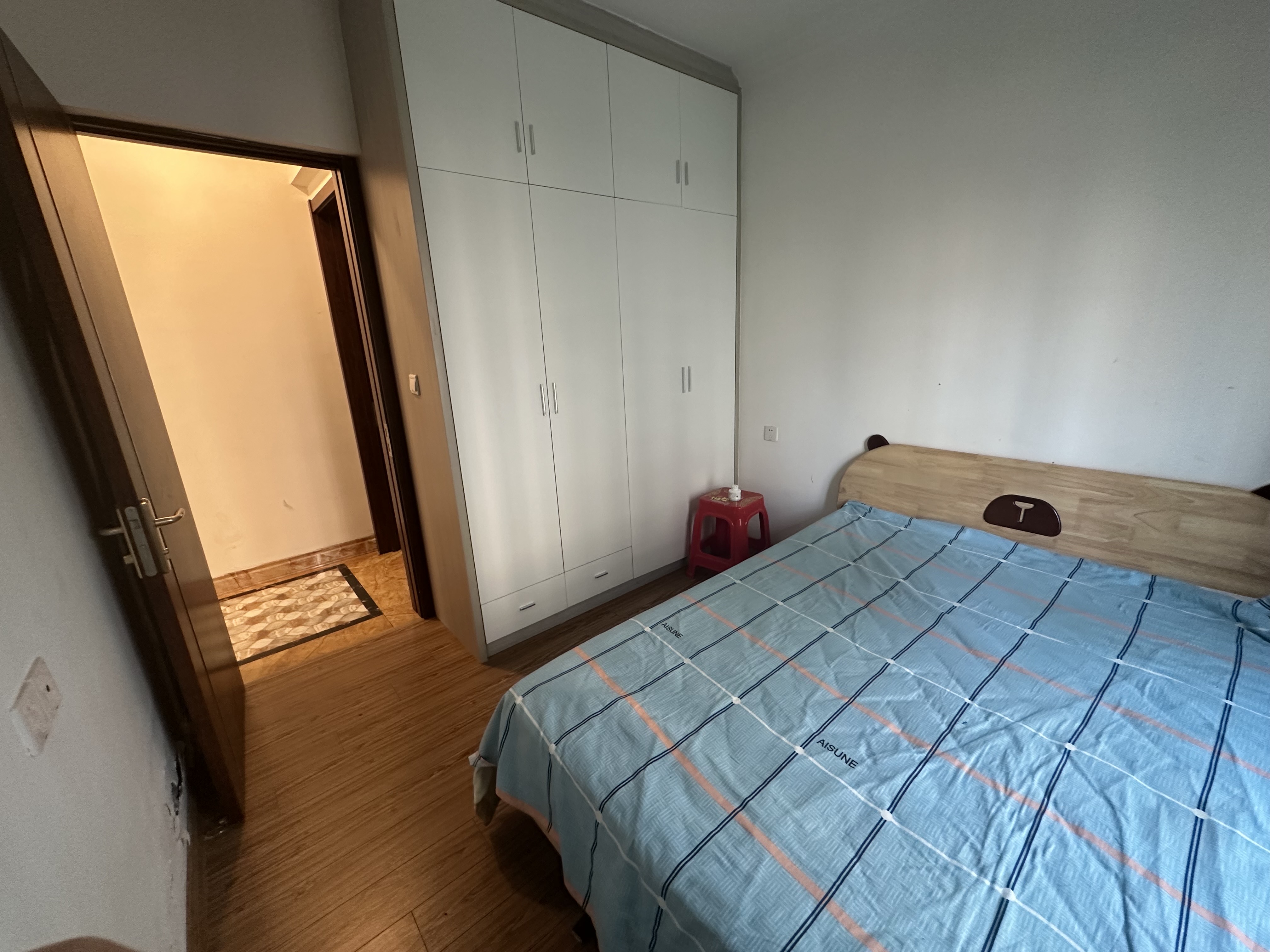 华耀碧桂园十里江湾誉峯  4室0厅0卫   2800.00元/月室内图