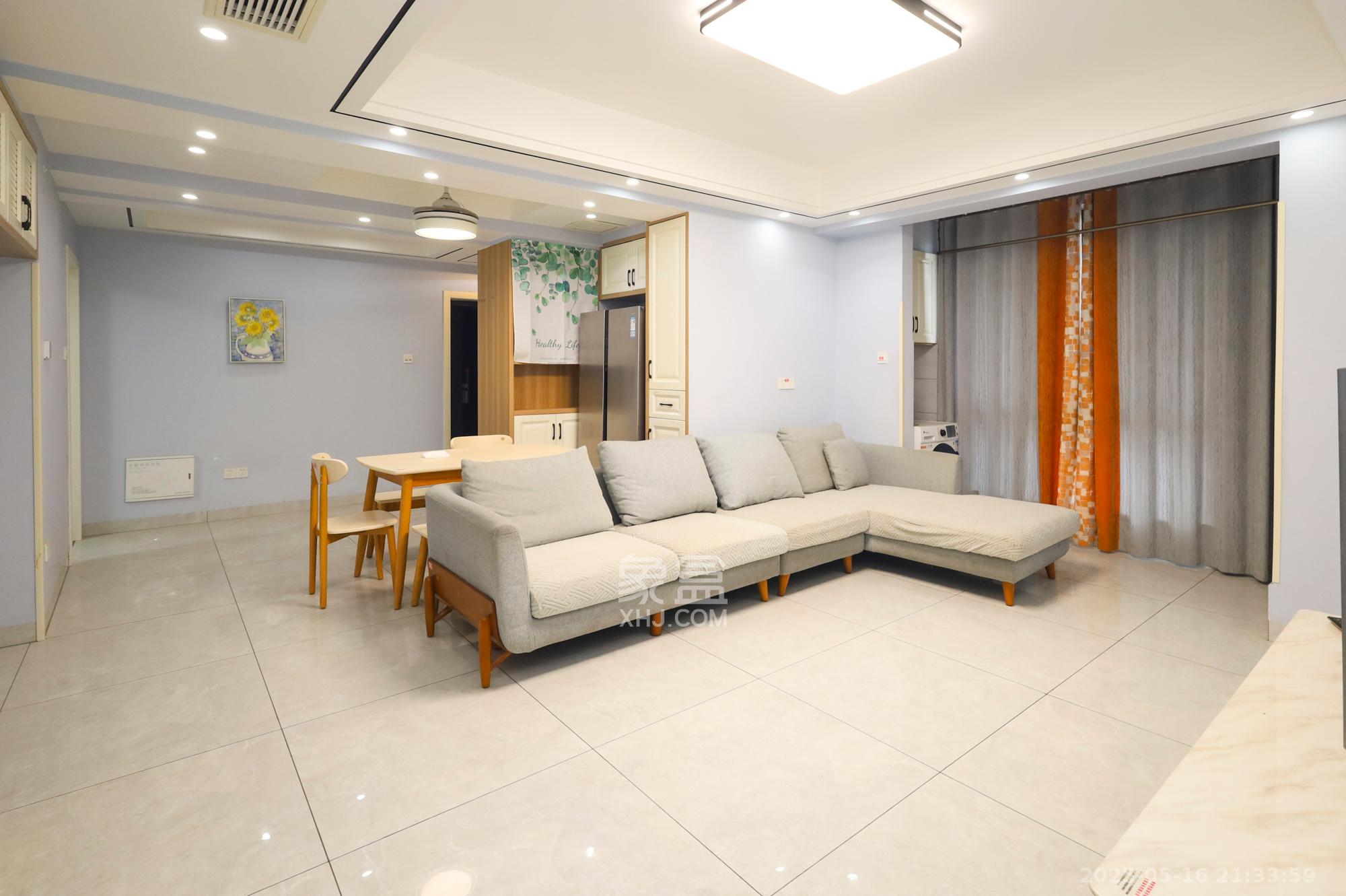 水映加州 3室2厅1卫 150.0万 水映加州 3室2厅1卫 150.0万客厅