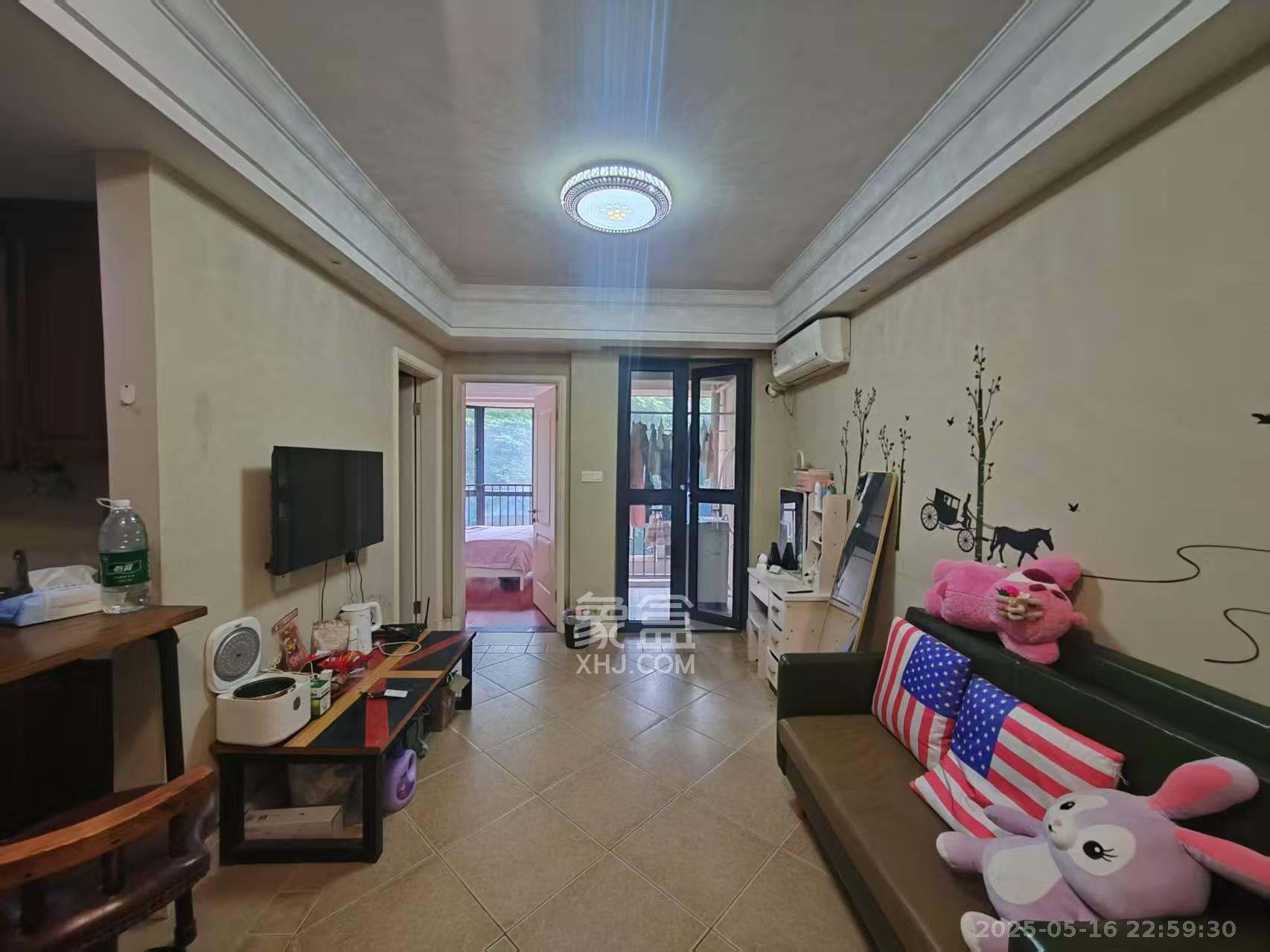 保利城(中航城国际社区、郡原美村) 1室1厅1卫 29.8万 保利城(中航城国际社区、郡原美村) 1室1厅1卫 29.8万客厅