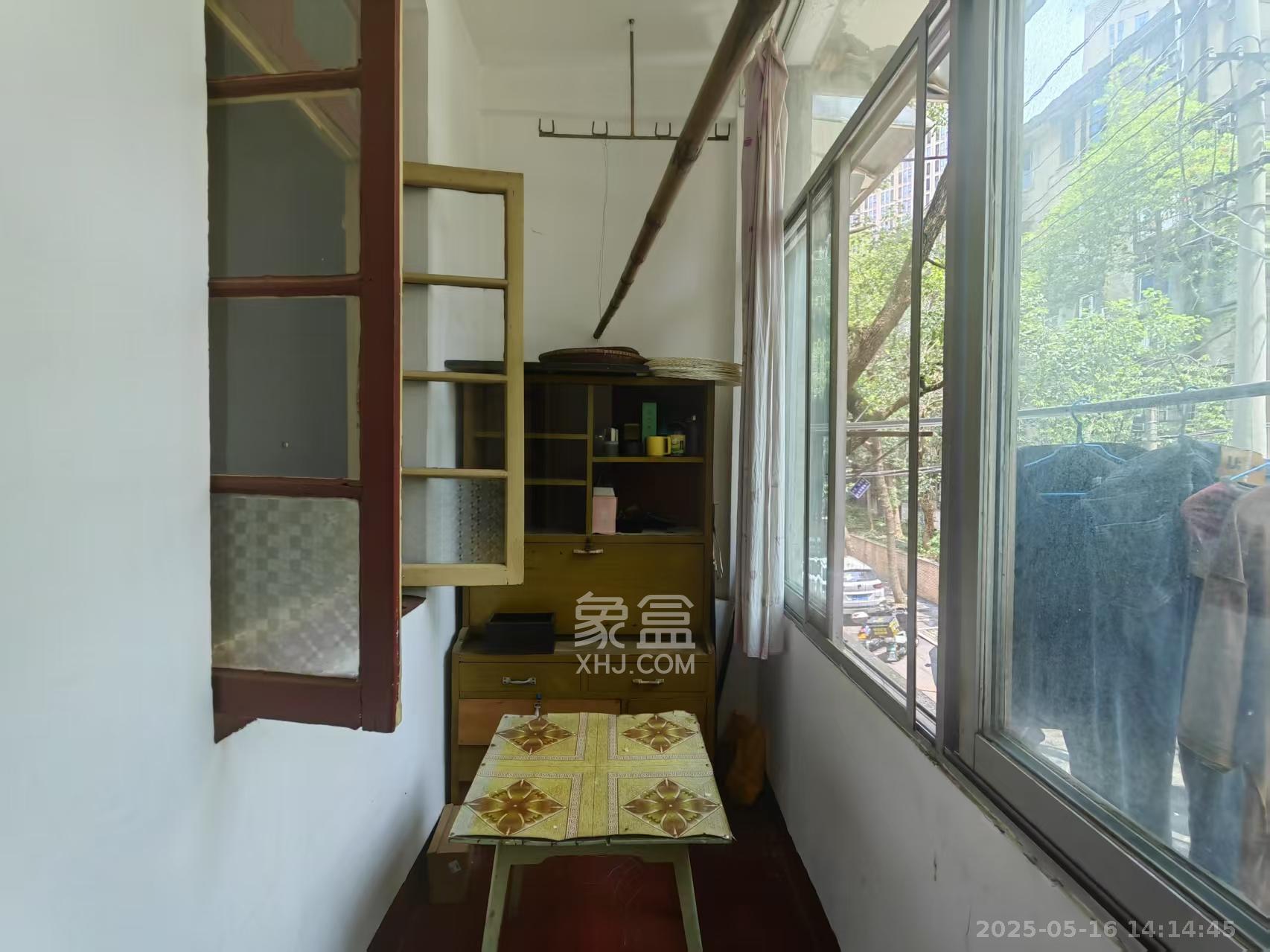 长重机械厂宿舍 2室1厅1卫 1400.0元/月 长重机械厂宿舍 2室1厅1卫 1400.0元/月室内图