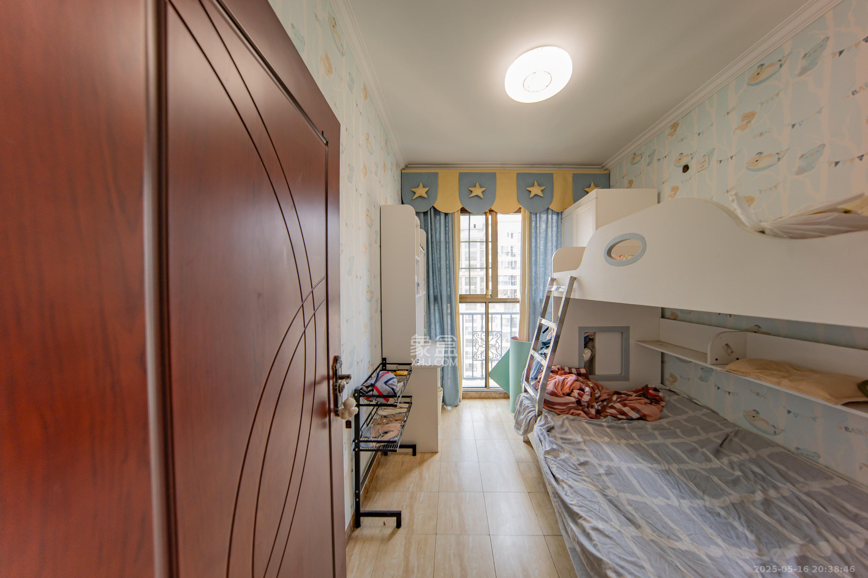 江山帝景哈佛 3室2厅2卫 110.0万 江山帝景哈佛 3室2厅2卫 110.0万卧室