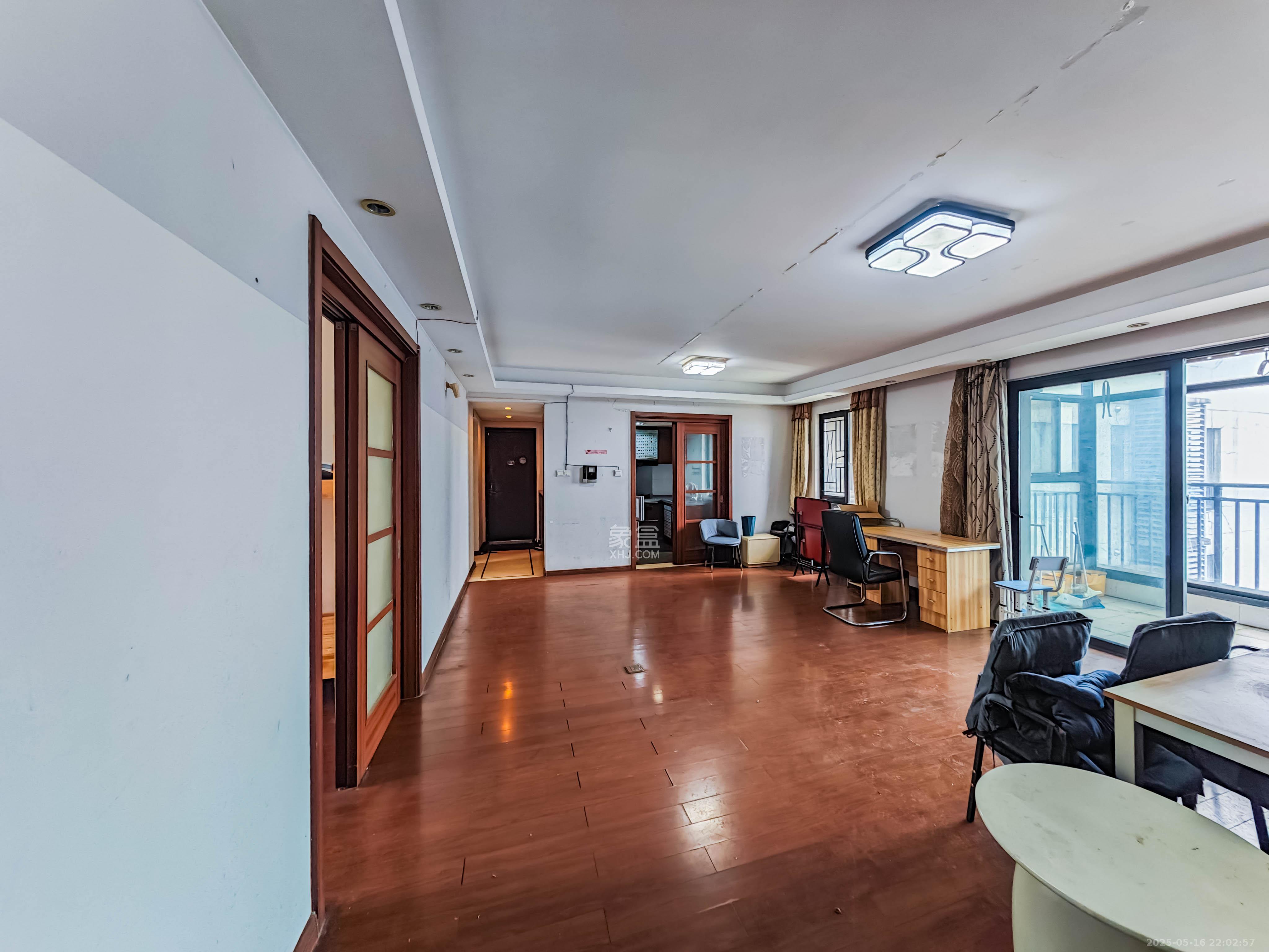 万科金域华府三四期  4室2厅2卫    128.0万 万科金域华府三四期  4室2厅2卫    128.0万客厅