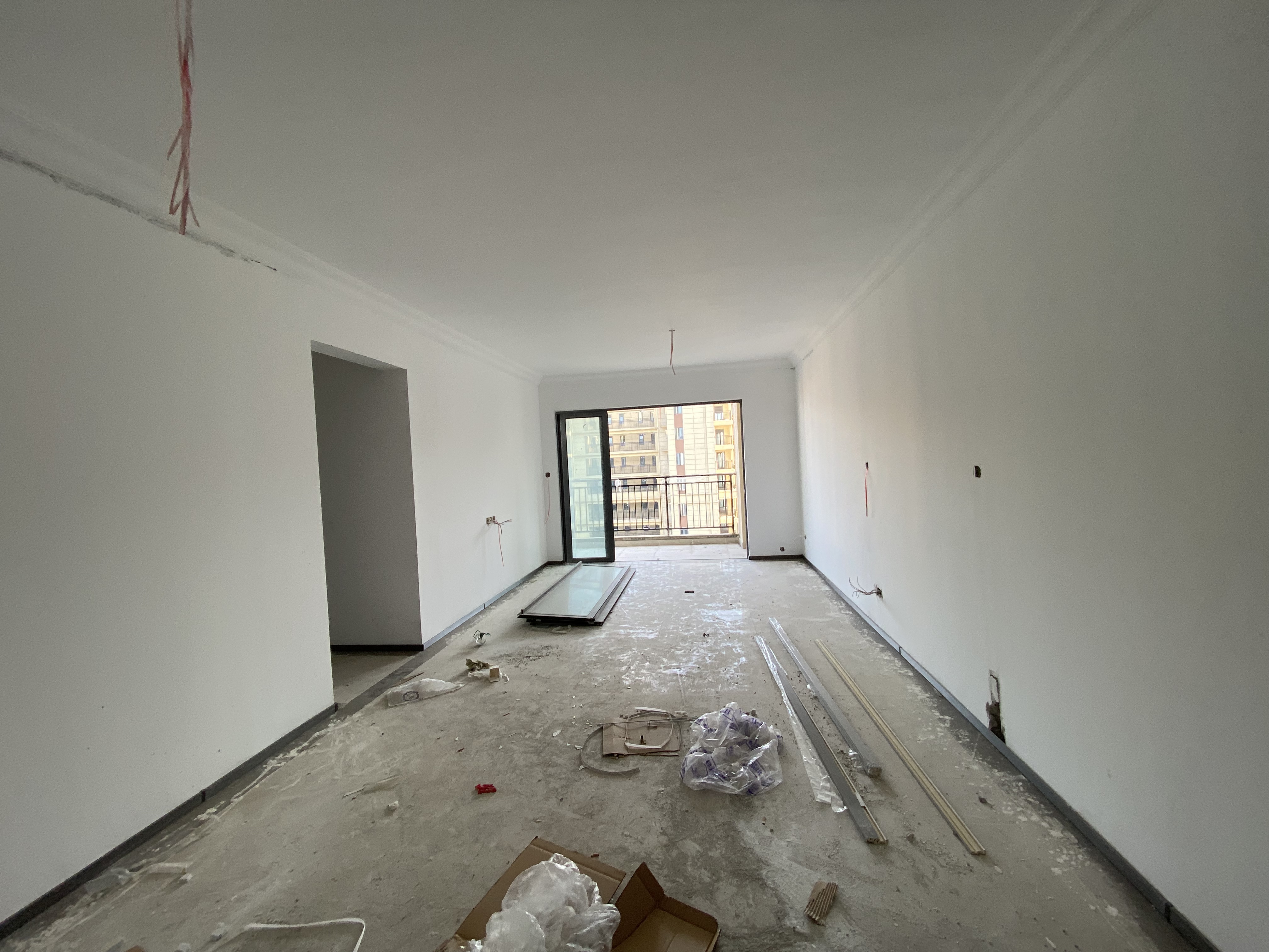 碧桂园梓山府 3室2厅2卫 1800.0元/月 碧桂园梓山府 3室2厅2卫 1800.0元/月室内图