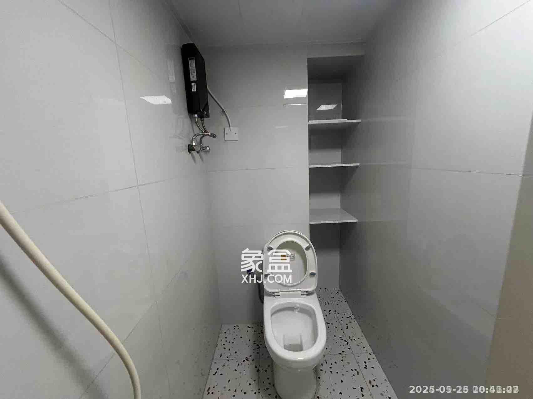 越秀悦湖台  2室1厅1卫    2700.0元/月 越秀悦湖台  2室1厅1卫    2700.0元/月室内图