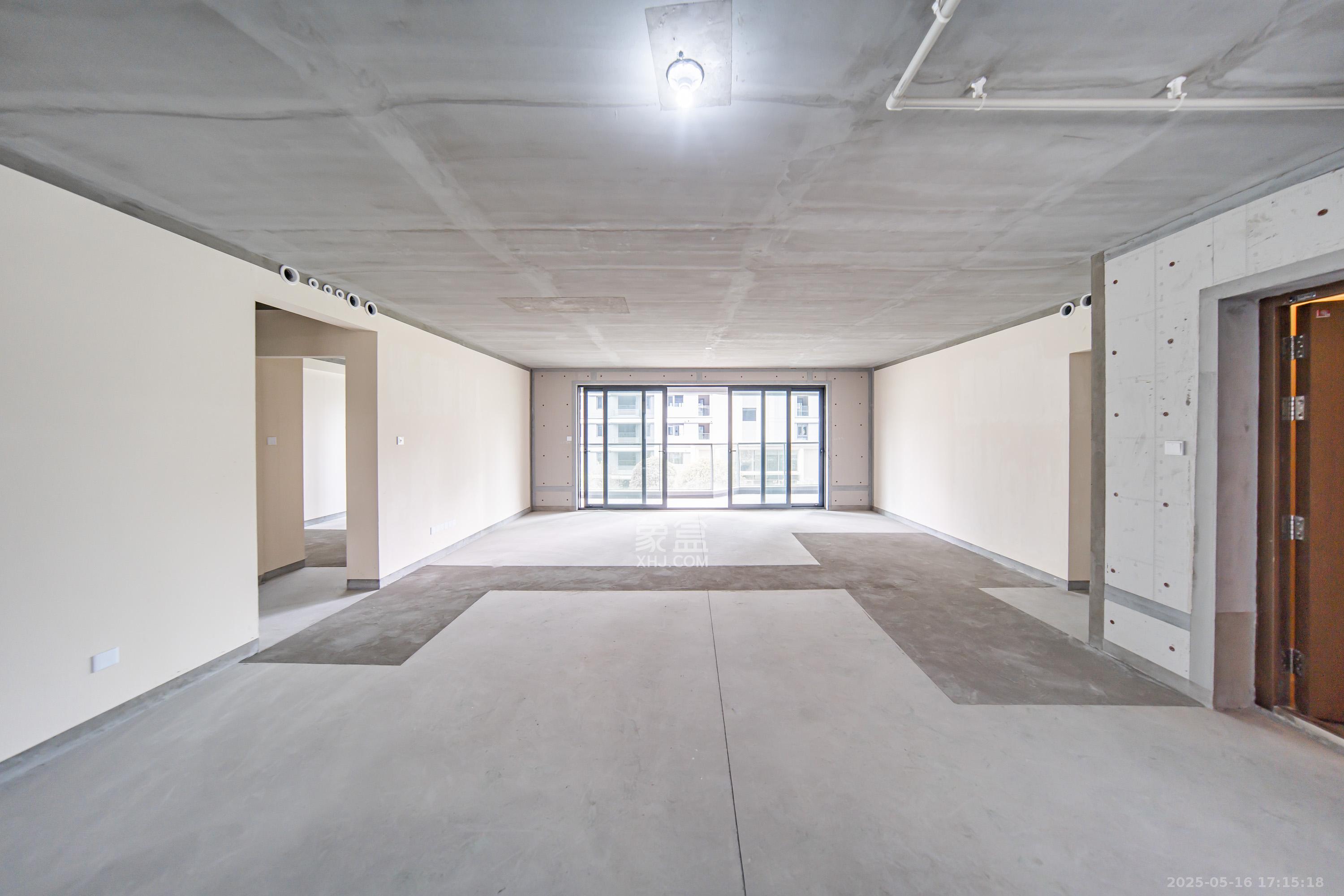 华润置地洋湖天序 4室2厅2卫 258.0万 华润置地洋湖天序 4室2厅2卫 258.0万客厅