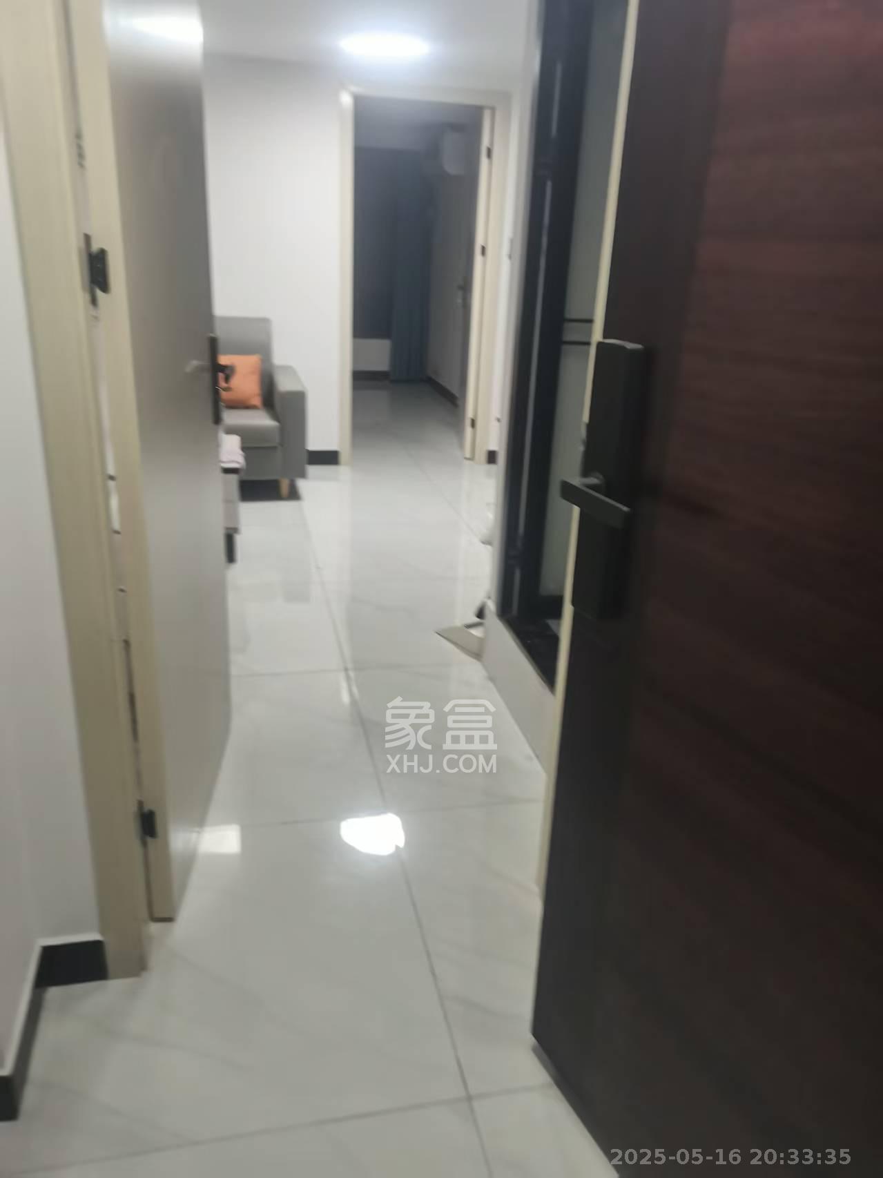 天麓轻奢国际  1室1厅1卫    1300.0元/月室内图