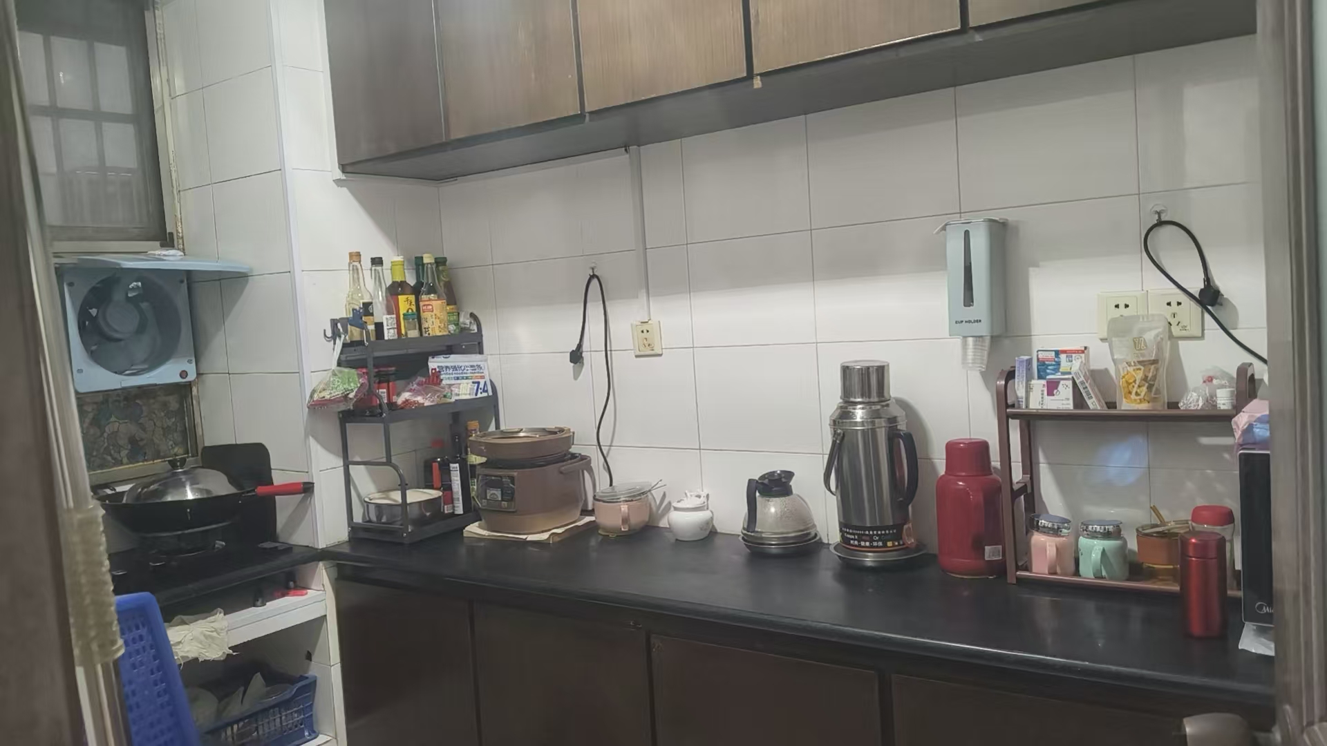 大码头街道鹅洋池居委会 3室2厅1卫 1500.0元/月 大码头街道鹅洋池居委会 3室2厅1卫 1500.0元/月室内图