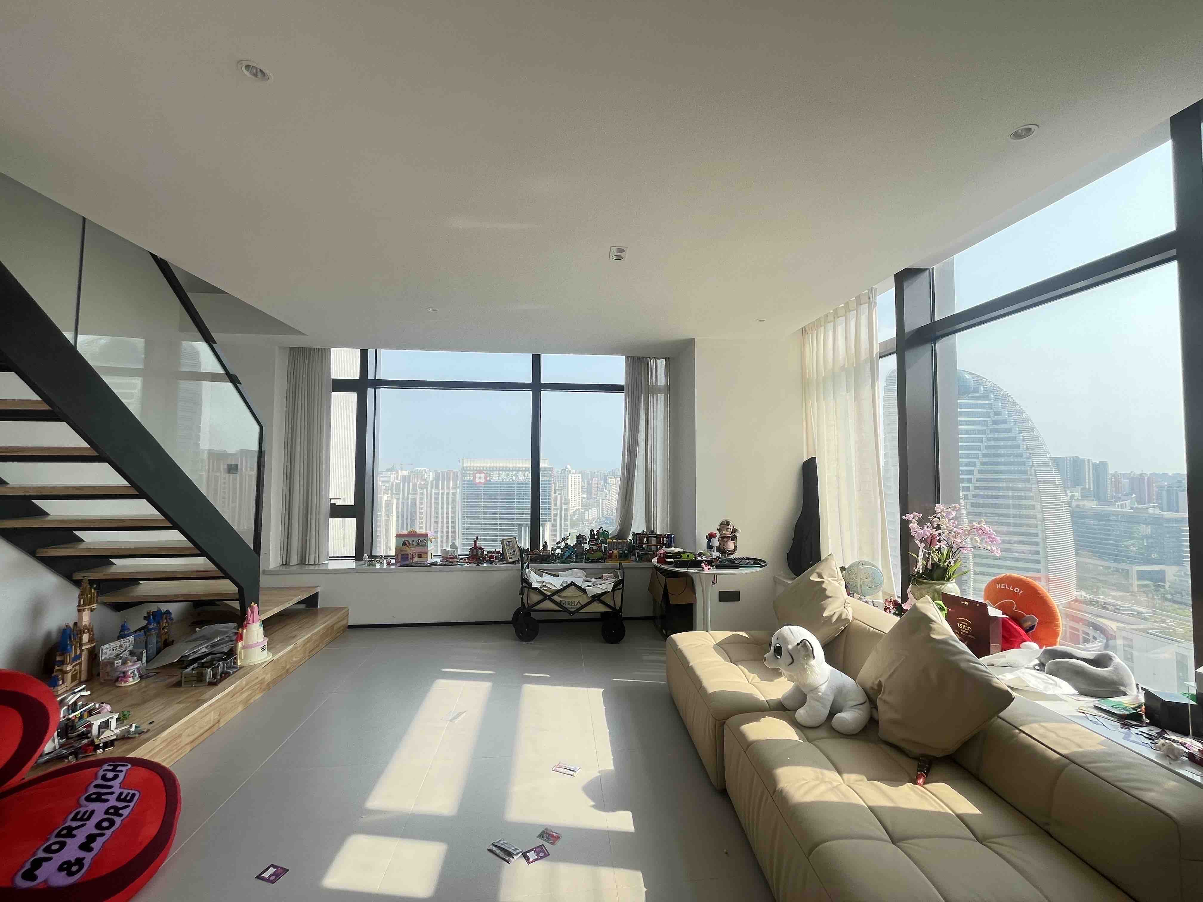 海航豪庭南苑  2室2厅2卫    155.0万 海航豪庭南苑  2室2厅2卫    155.0万客厅