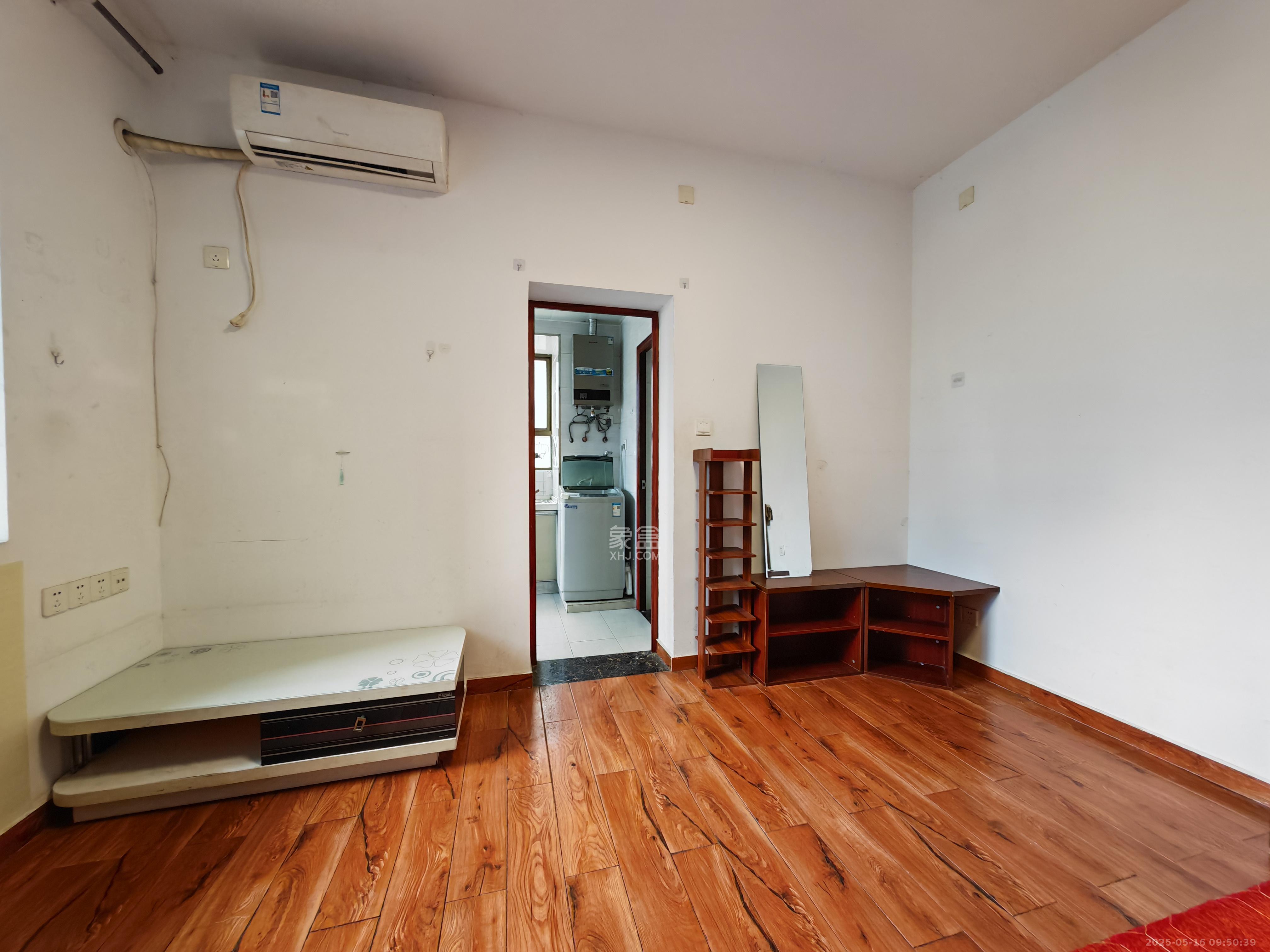 省医疗器械药品公司宿舍 1室0厅0卫 1400.0元/月 省医疗器械药品公司宿舍 1室0厅0卫 1400.0元/月室内图