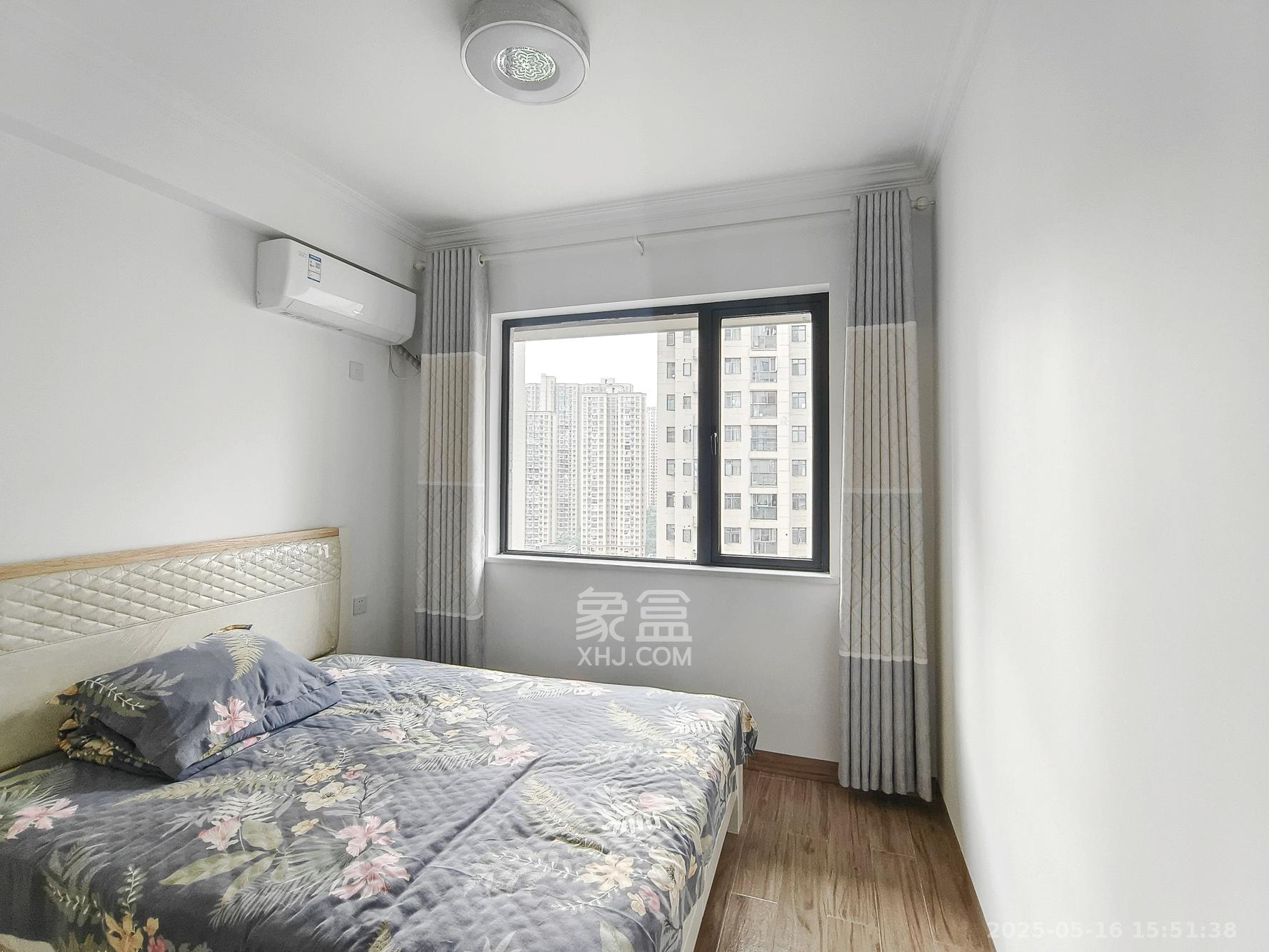 筑梦星园  4室2厅2卫    94.0万卧室