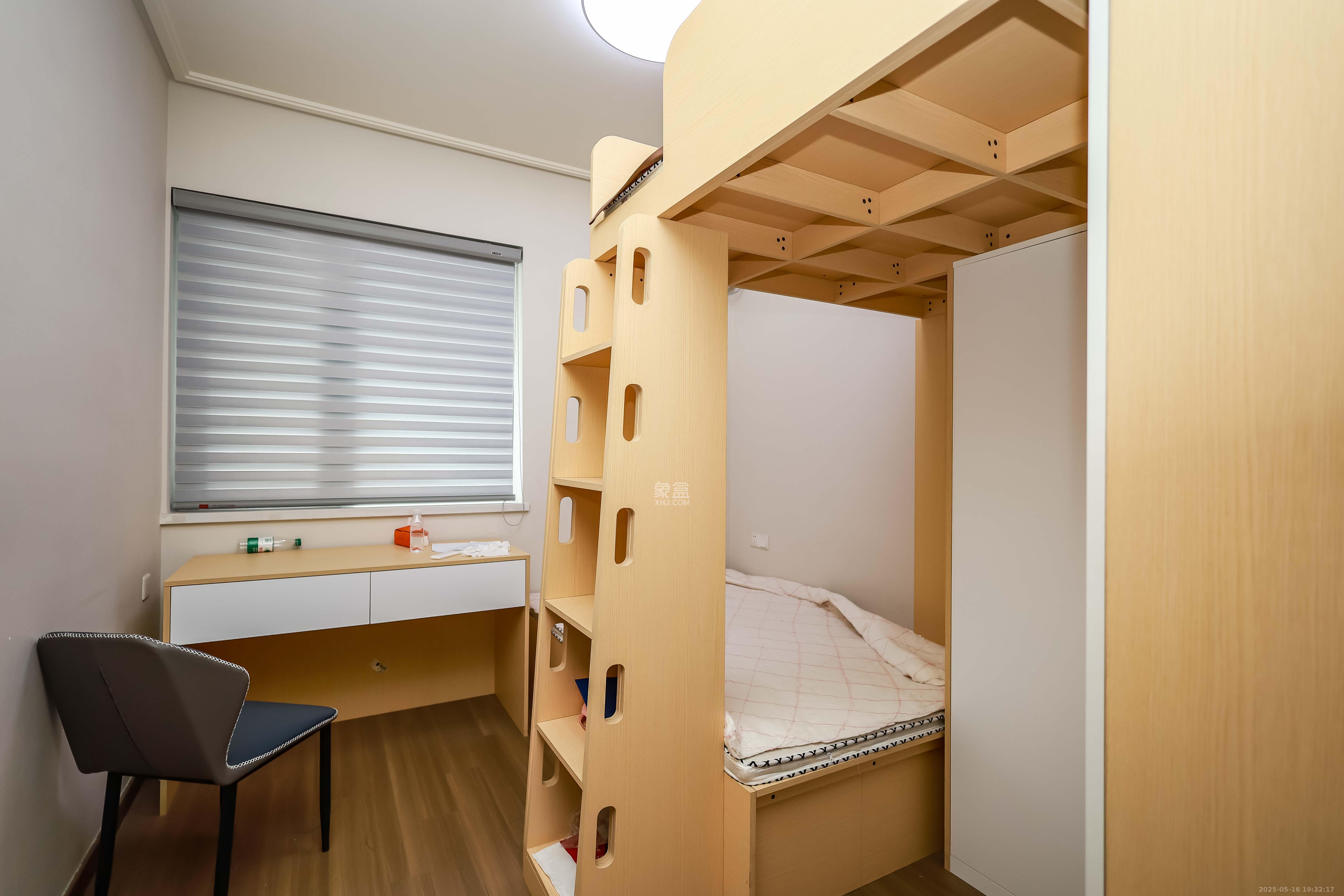 保利恒伟时光印象  4室2厅2卫   135.00万卧室