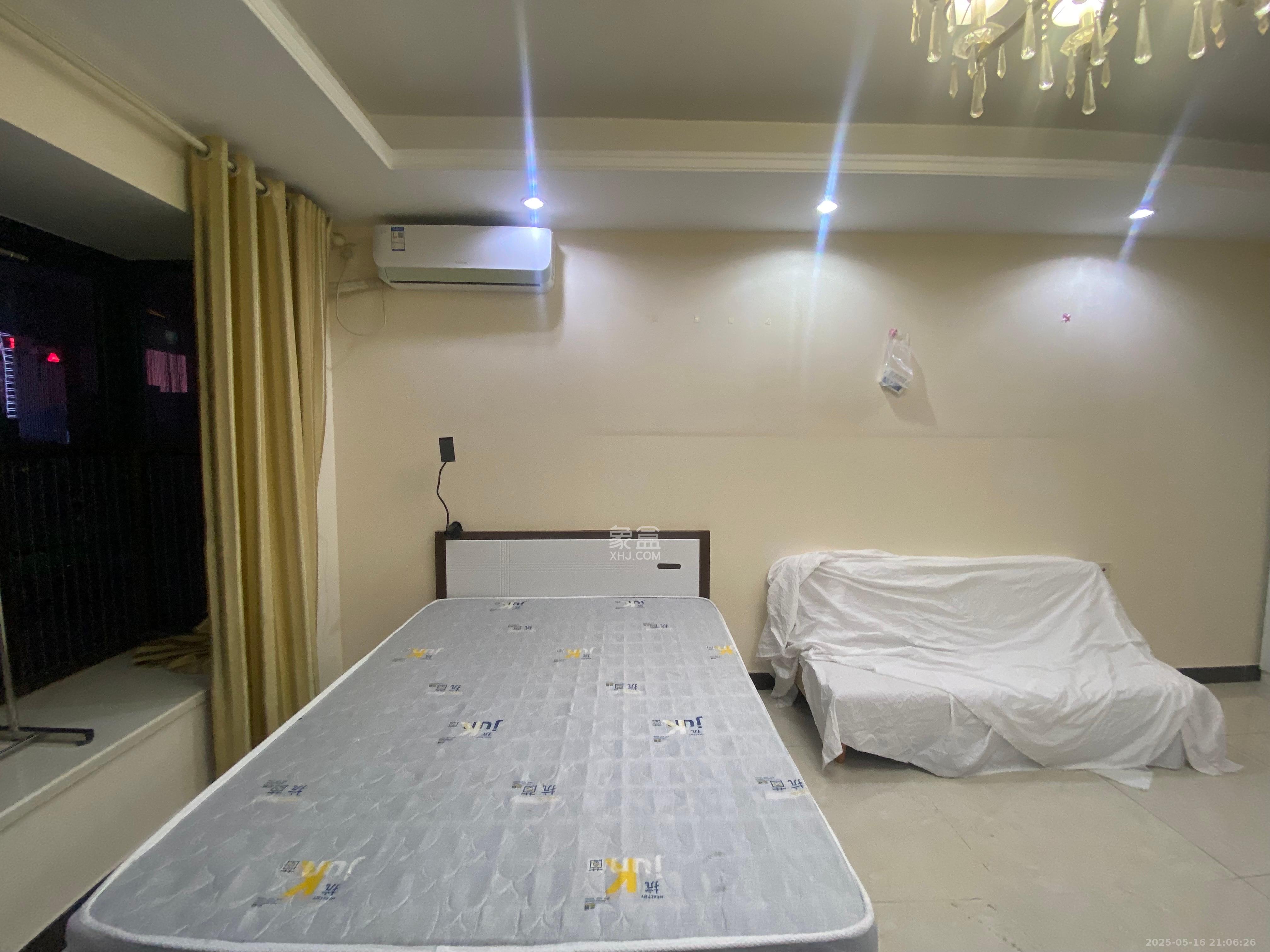 恒大御景湾  1室1厅1卫   1600.00元/月室内图1