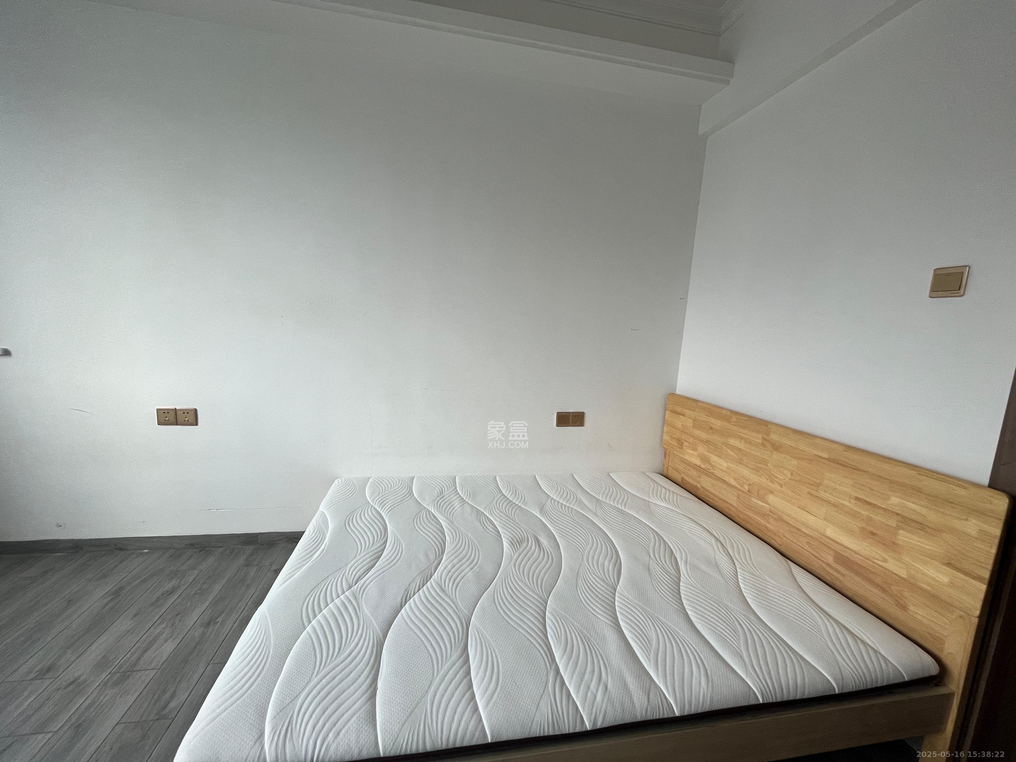 长房八方里（长房公园里）   50.0㎡      2000.0元/月室内图