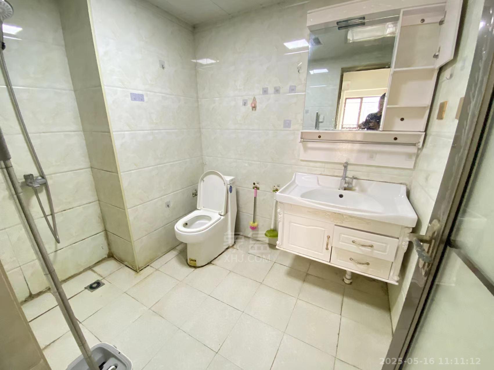 中泰财富湘江 1室1厅1卫 1200.0元/月 中泰财富湘江 1室1厅1卫 1200.0元/月室内图